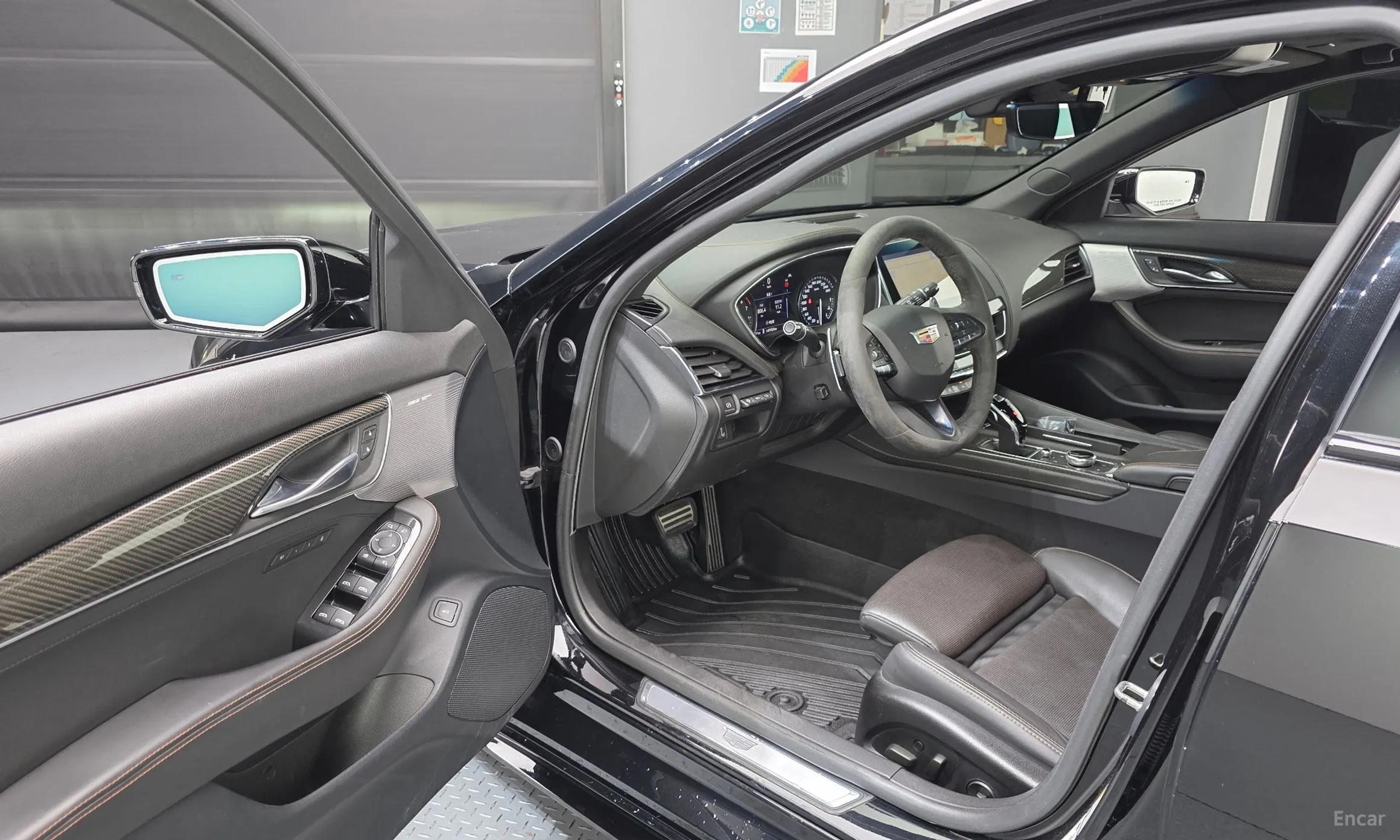 Cadillac CT5 превью 10