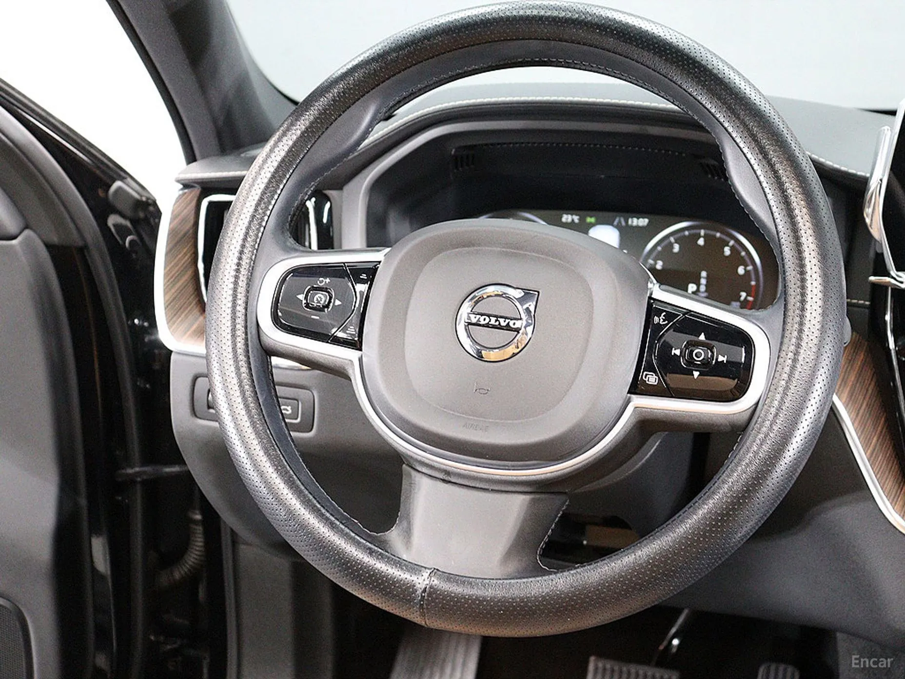Volvo XC60 Gen 2 превью 14