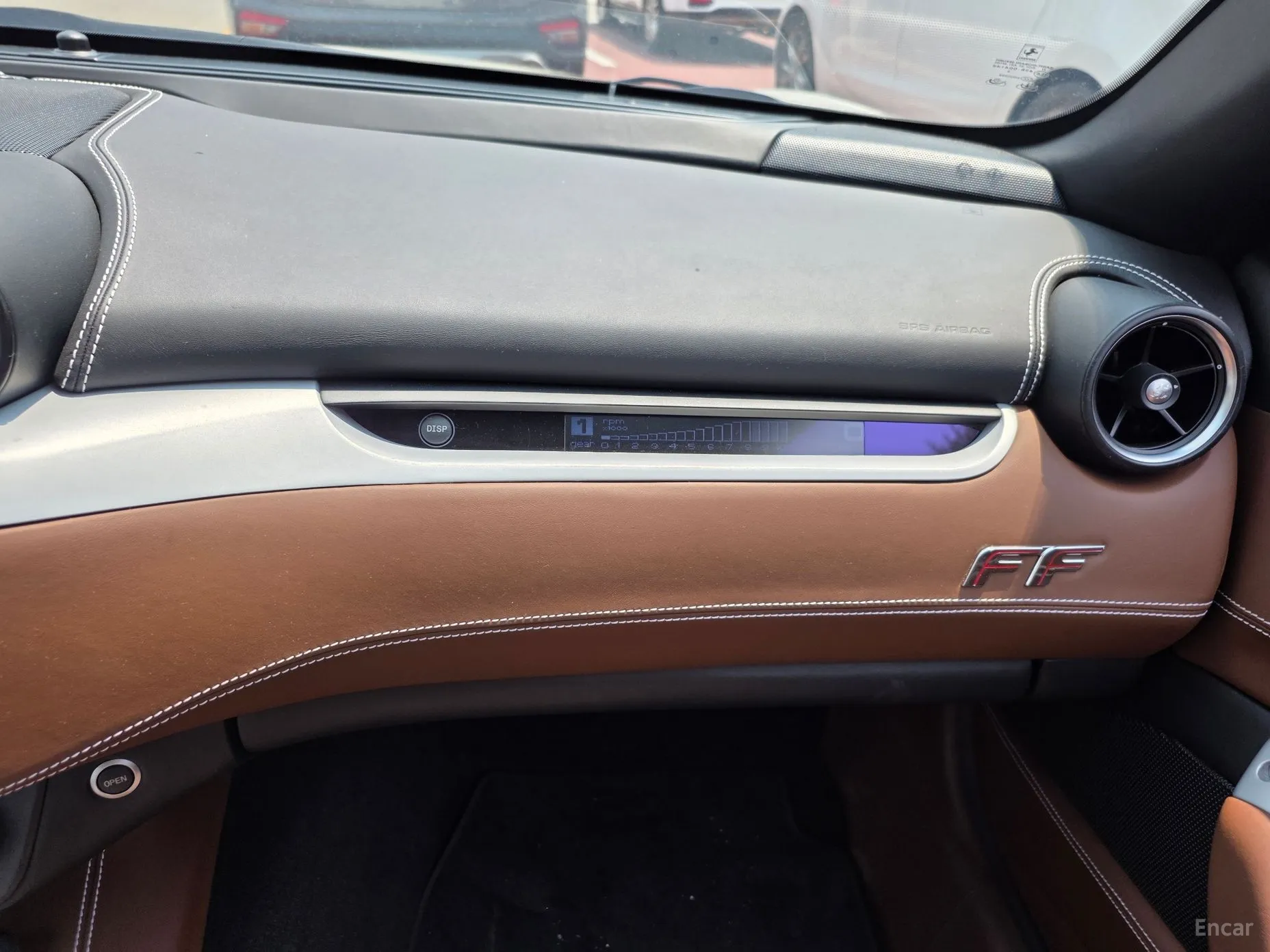 Ferrari FF превью 11