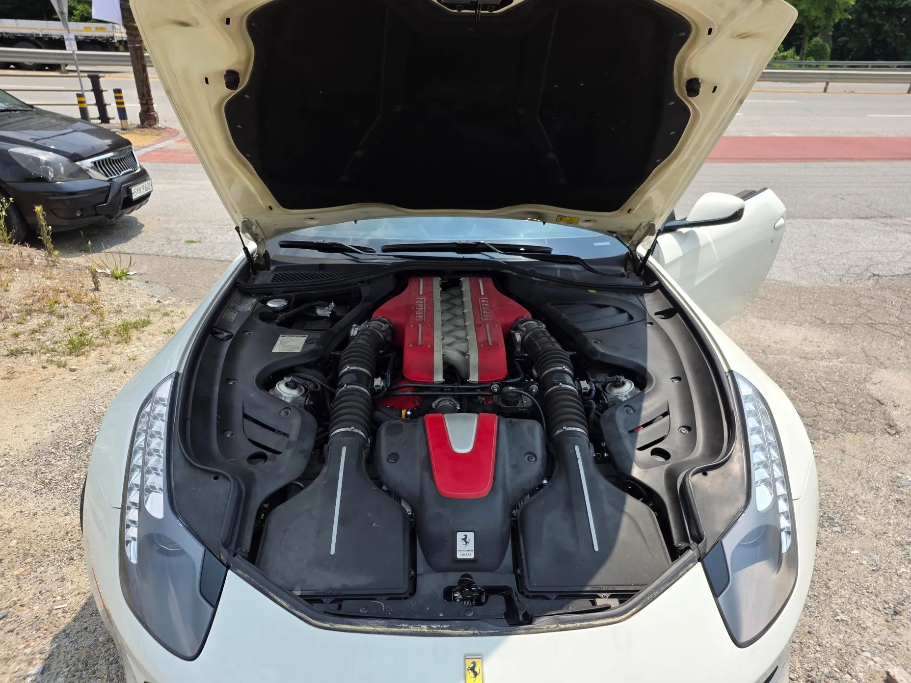 Ferrari FF превью 14