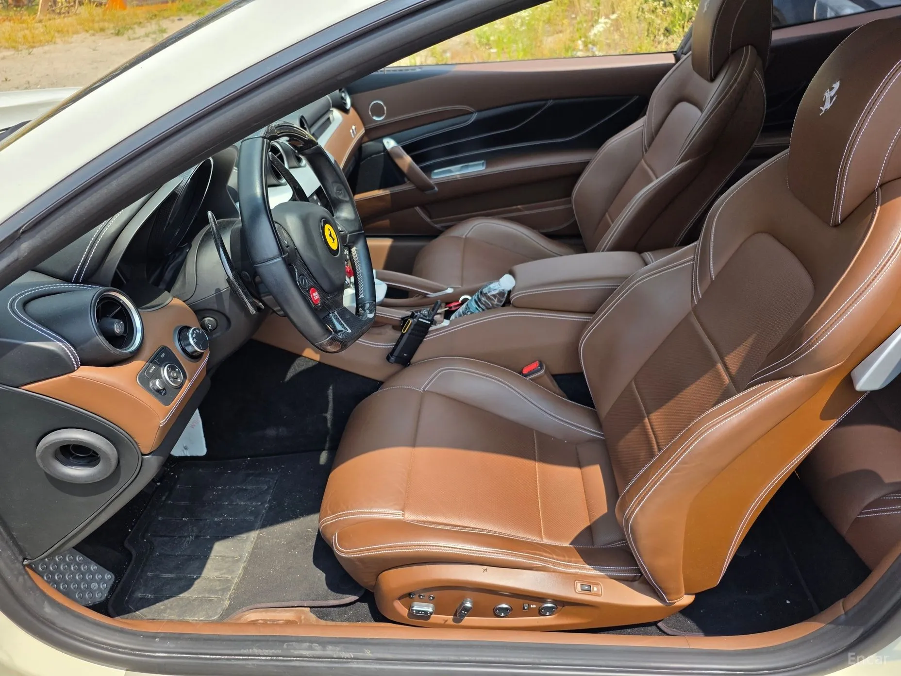 Ferrari FF превью 16
