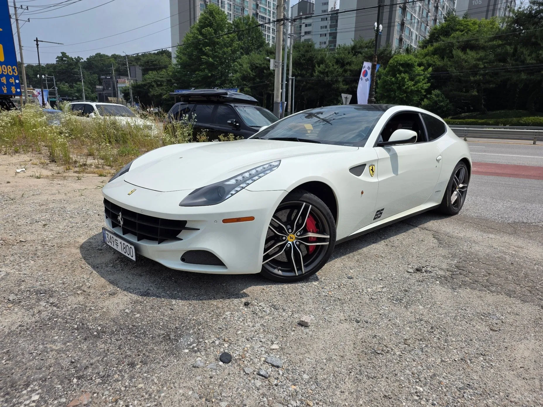 Ferrari FF превью 3