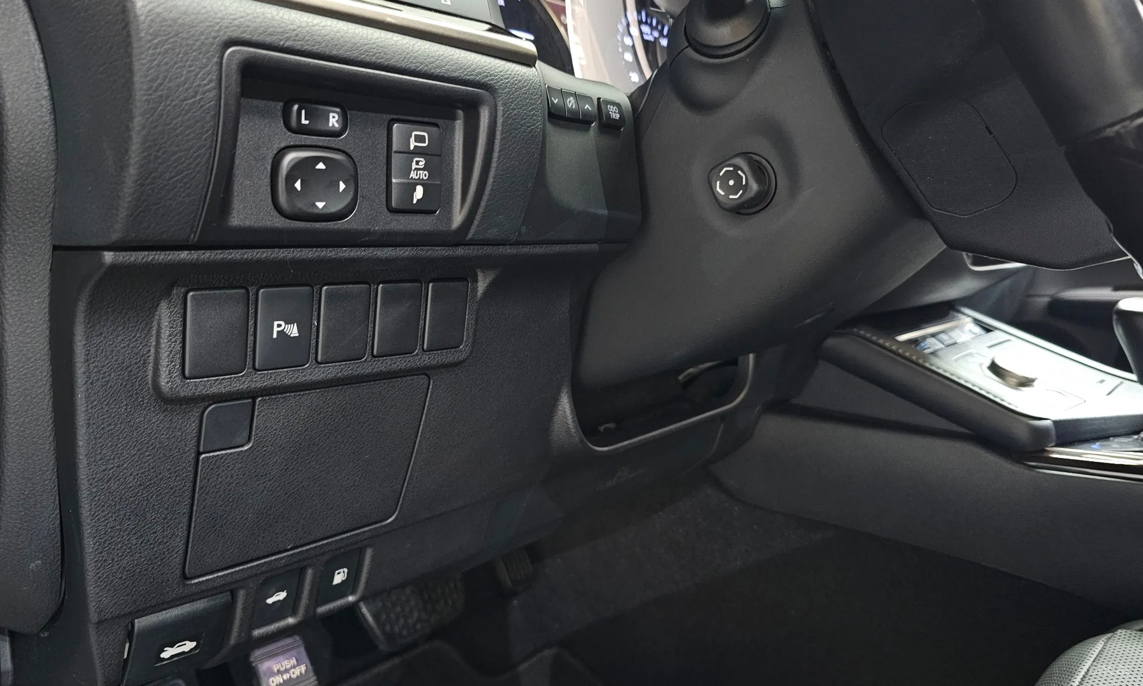 Lexus New ES300h превью 19