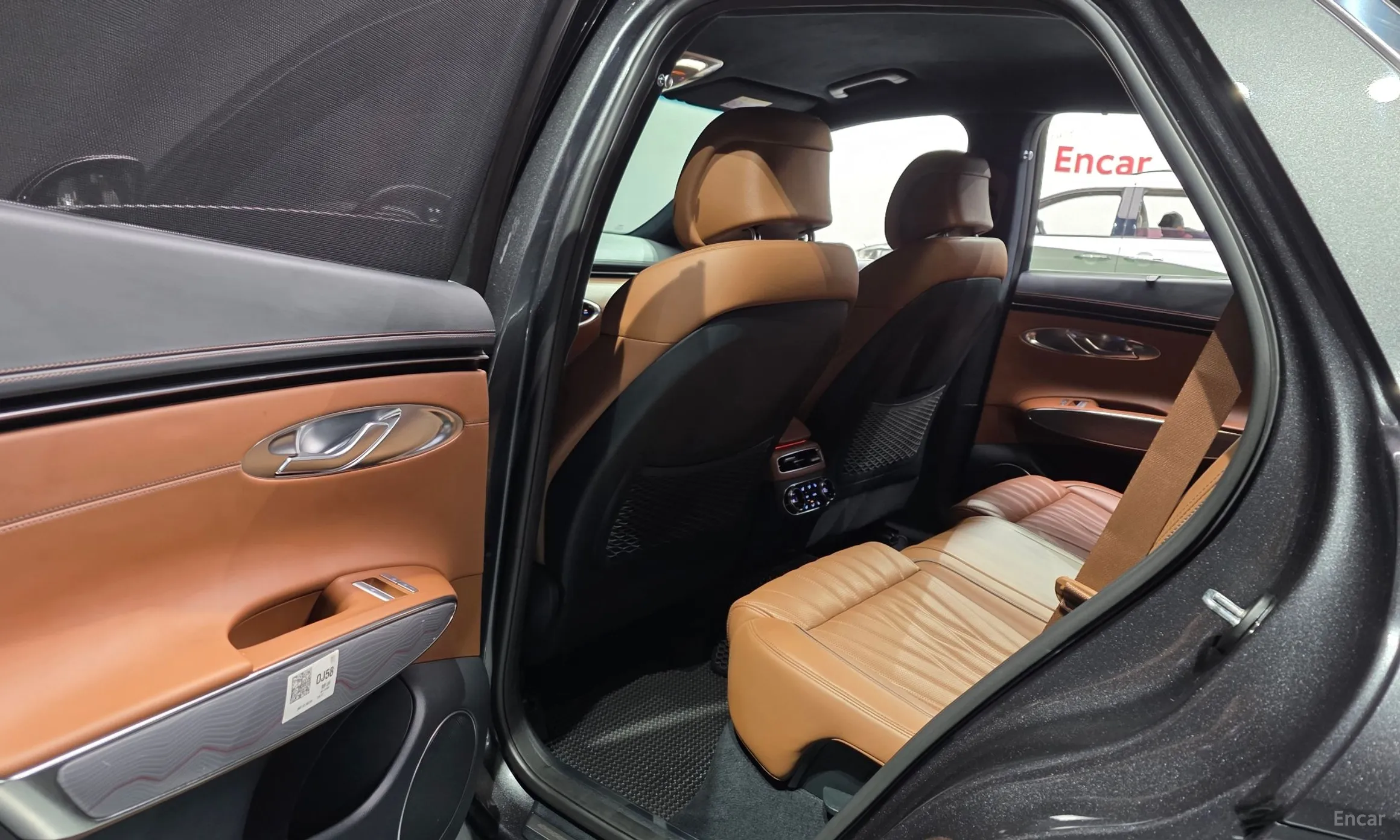 Genesis GV70 превью 11