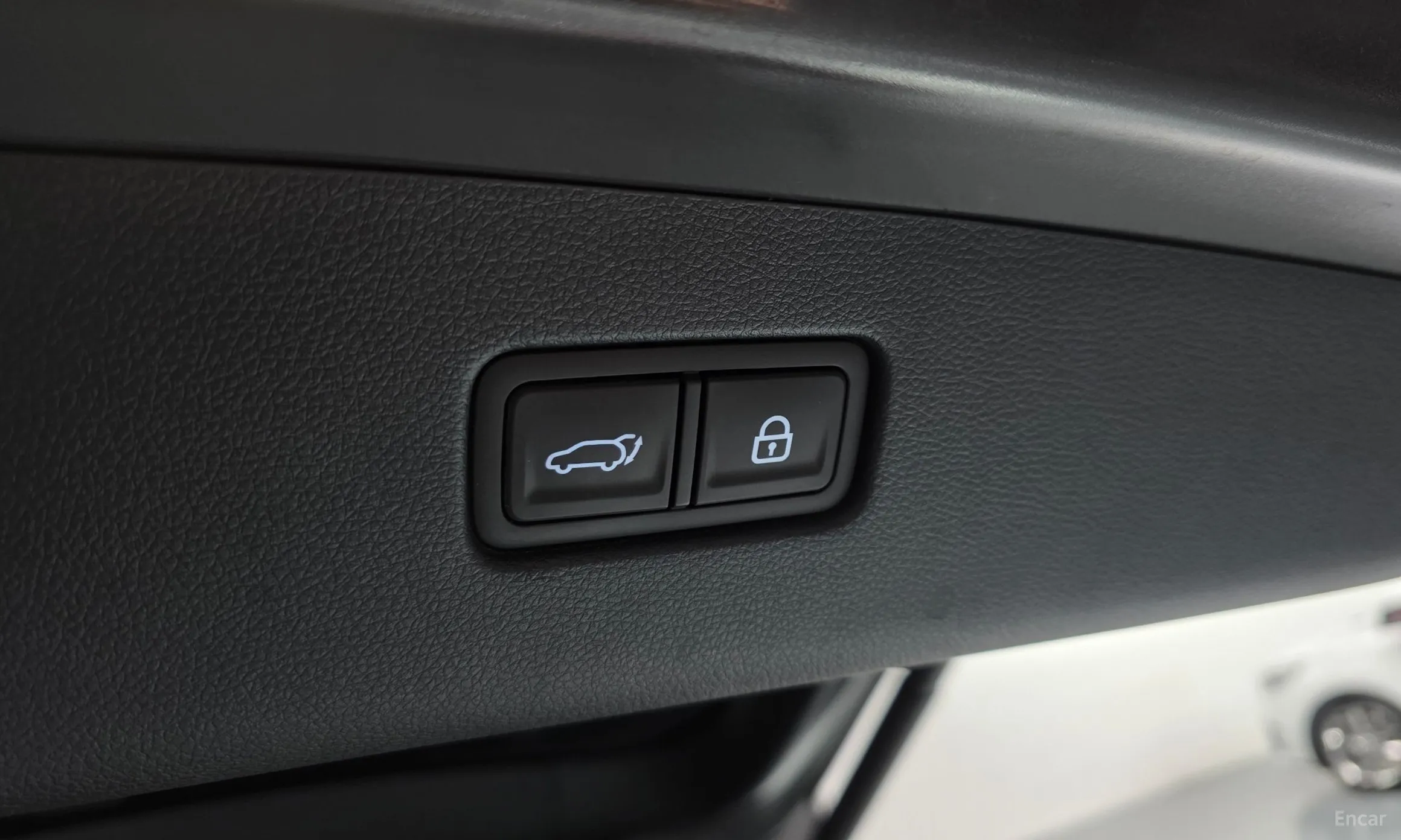 Genesis GV70 превью 20