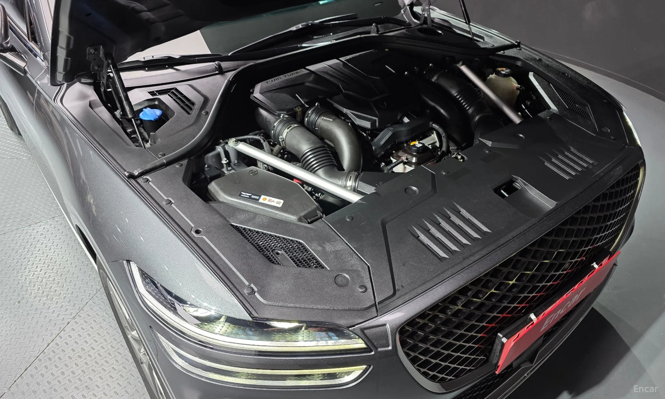 Genesis GV70 превью 6