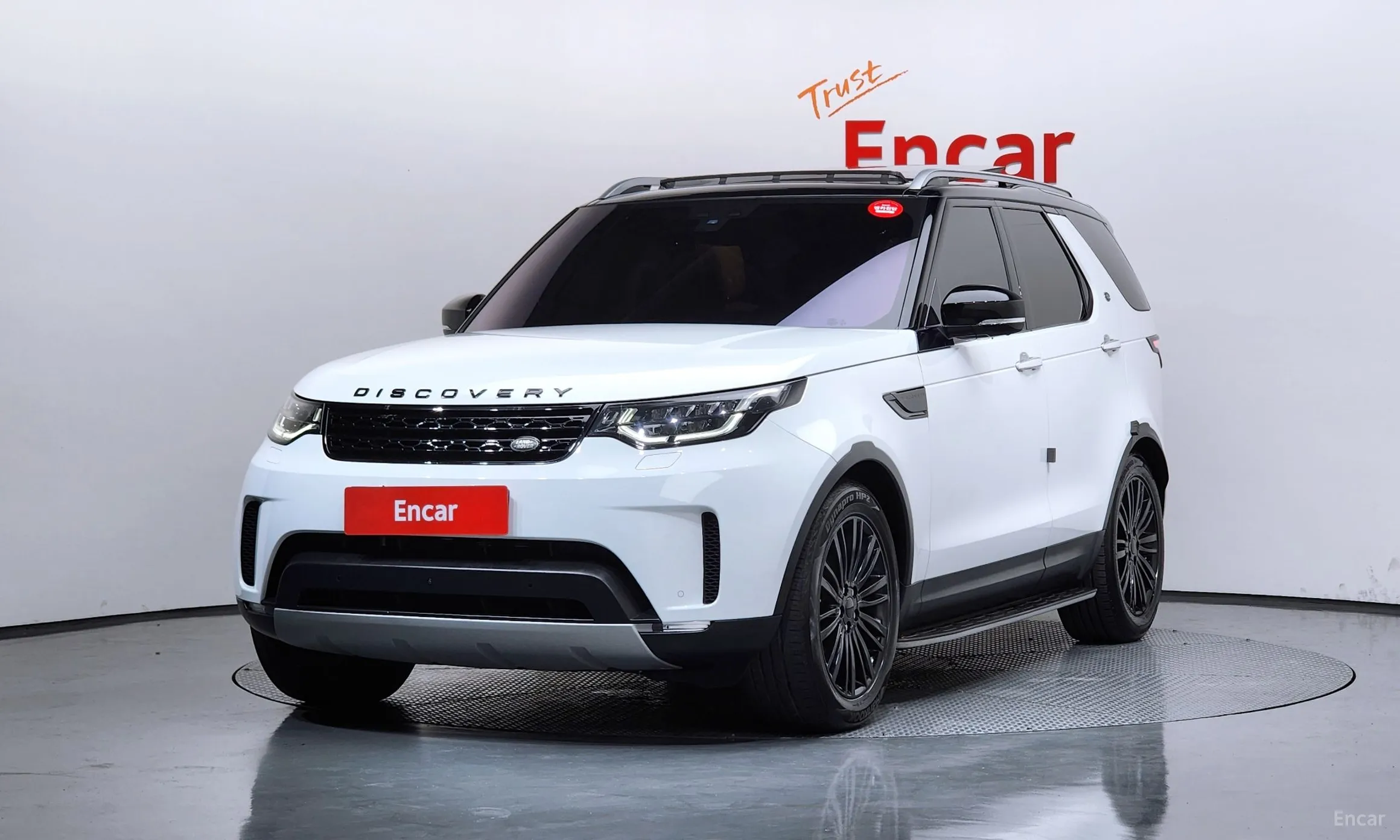 Land Rover Discovery 5