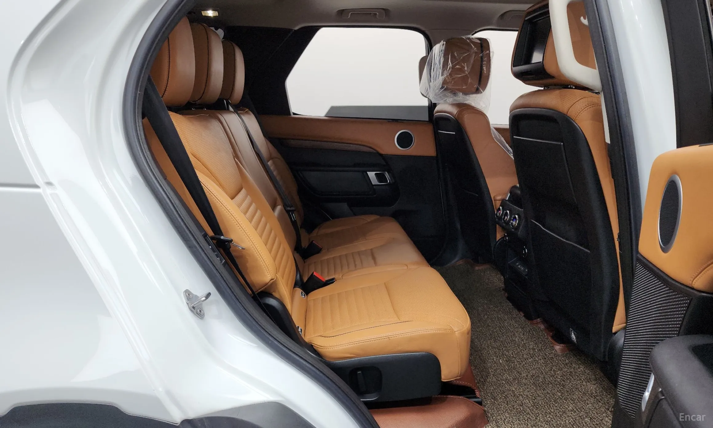 Land Rover Discovery 5 превью 11