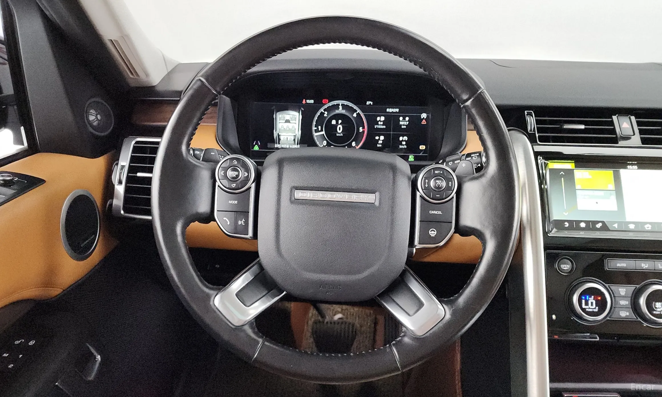 Land Rover Discovery 5 превью 14
