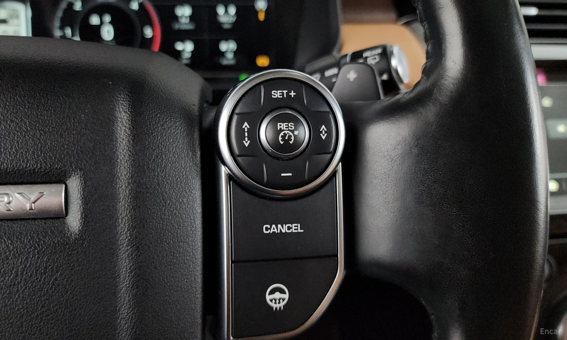 Land Rover Discovery 5 превью 18