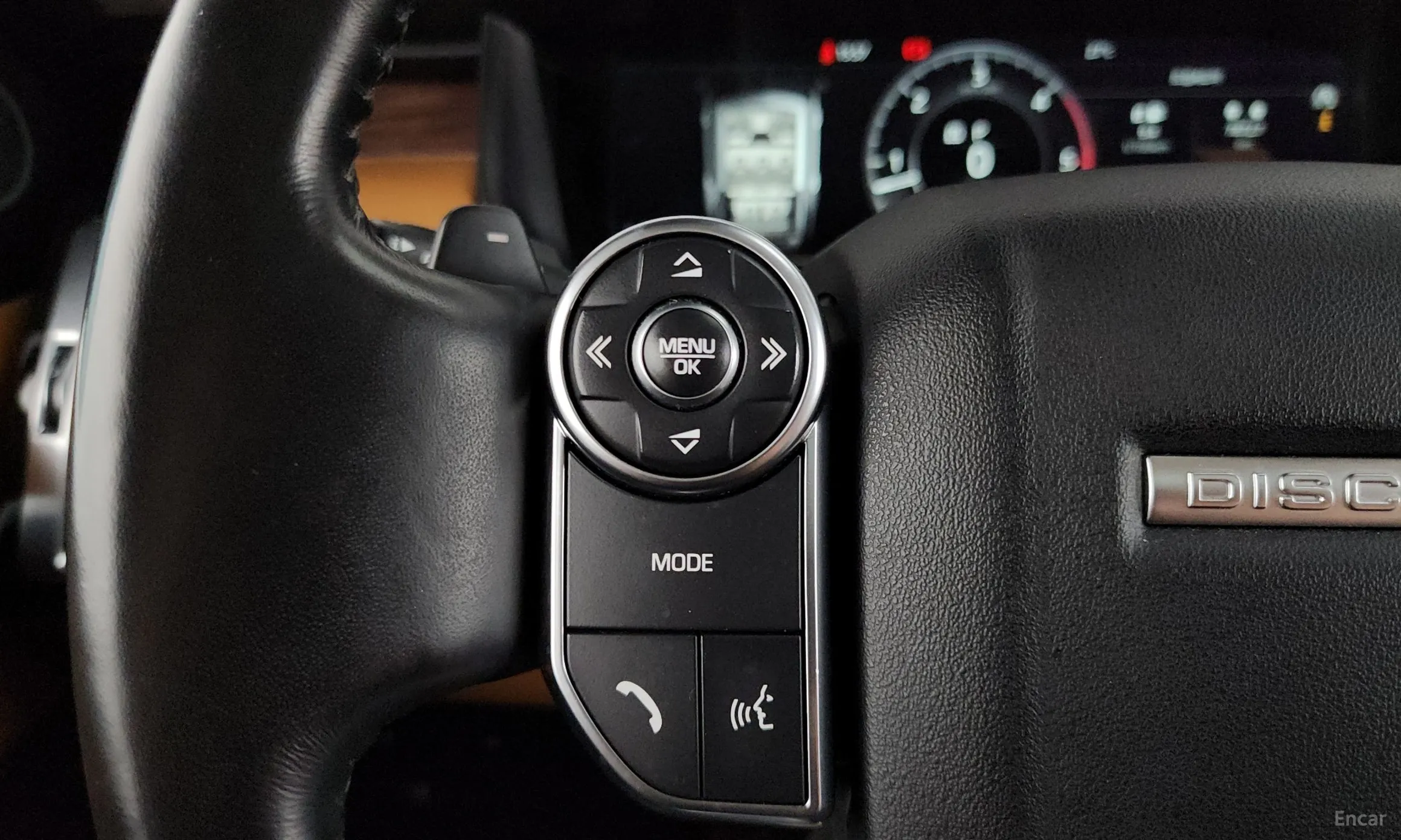 Land Rover Discovery 5 превью 19