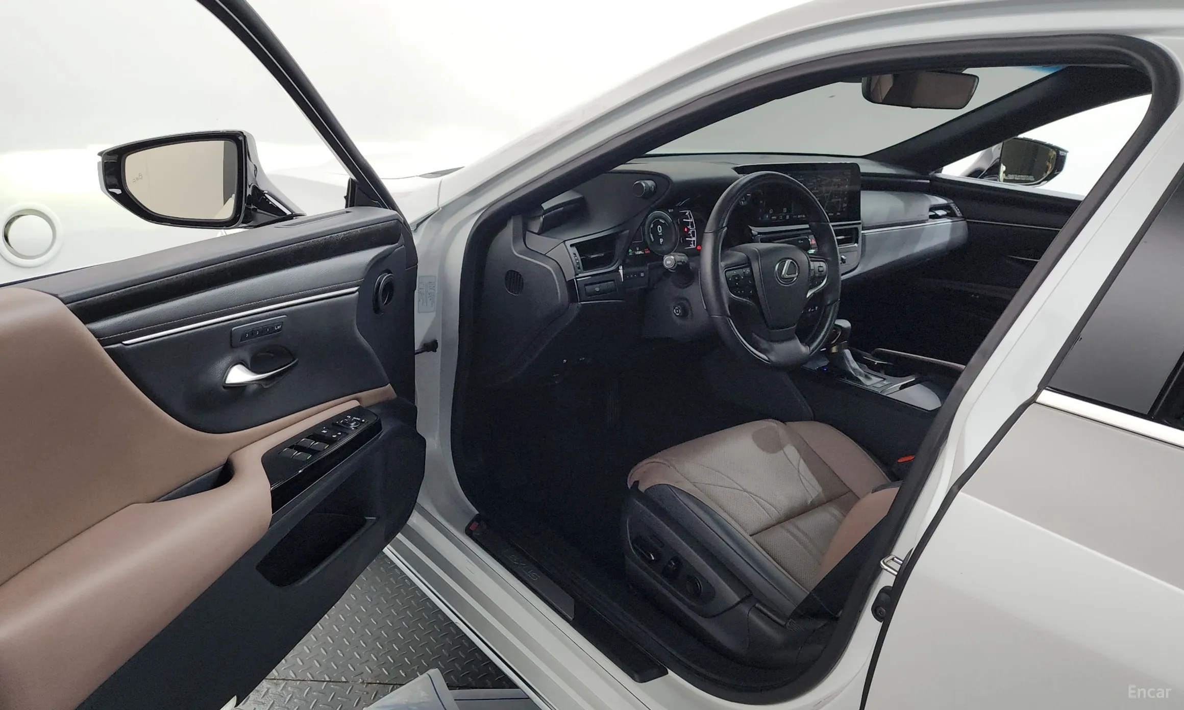Lexus ES300h 7th Generation превью 10