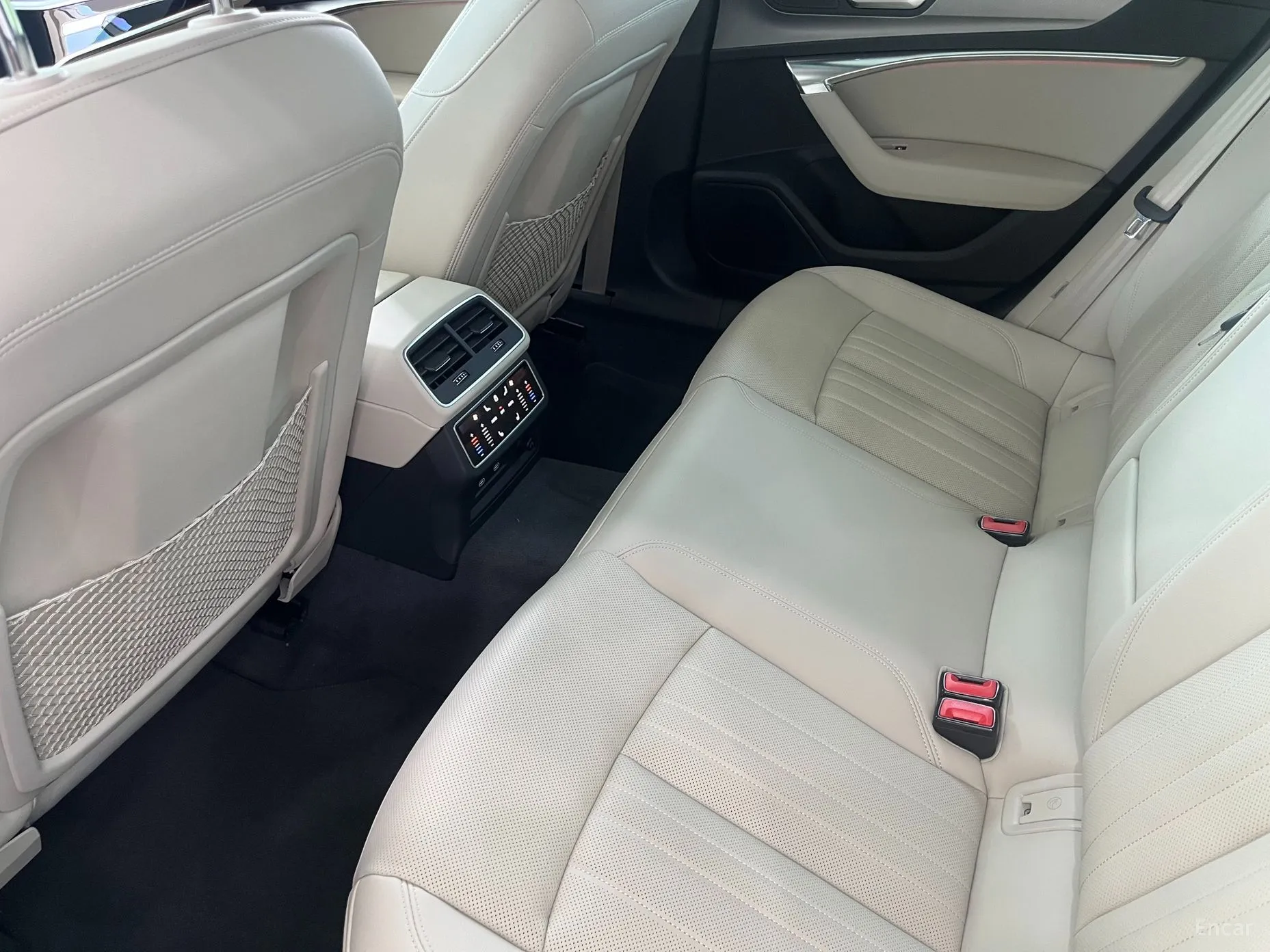 Audi A6 (C8) превью 17