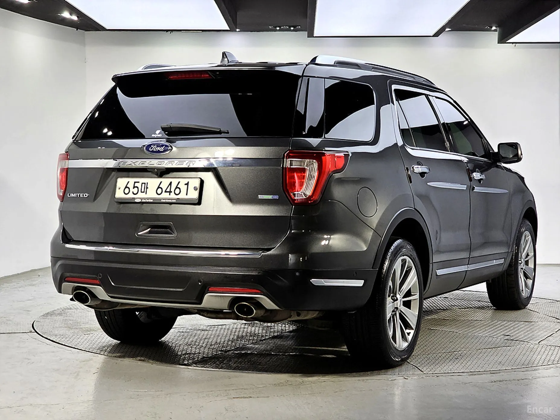 Ford Explorer превью 4