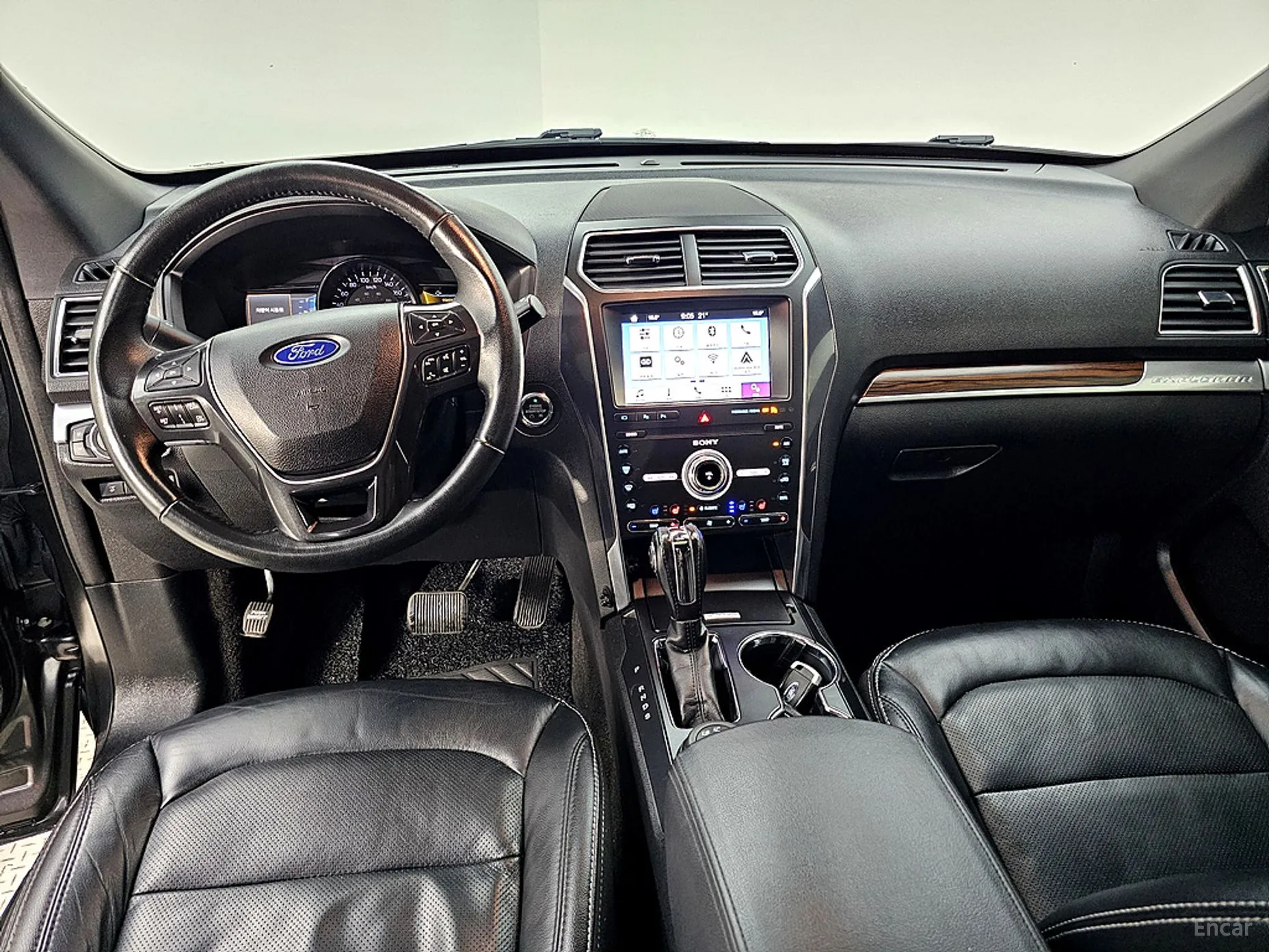 Ford Explorer превью 5