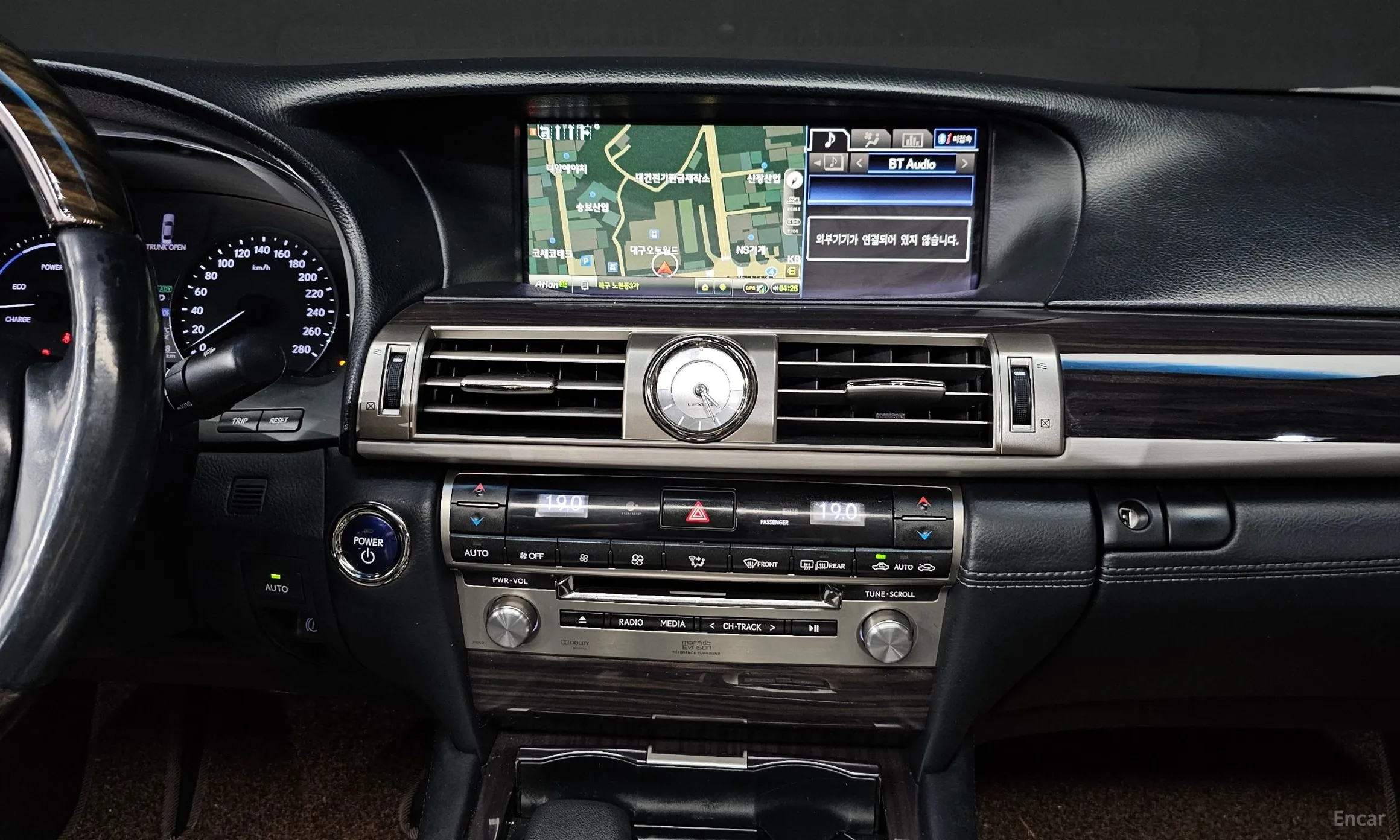 Lexus LS600hL превью 13