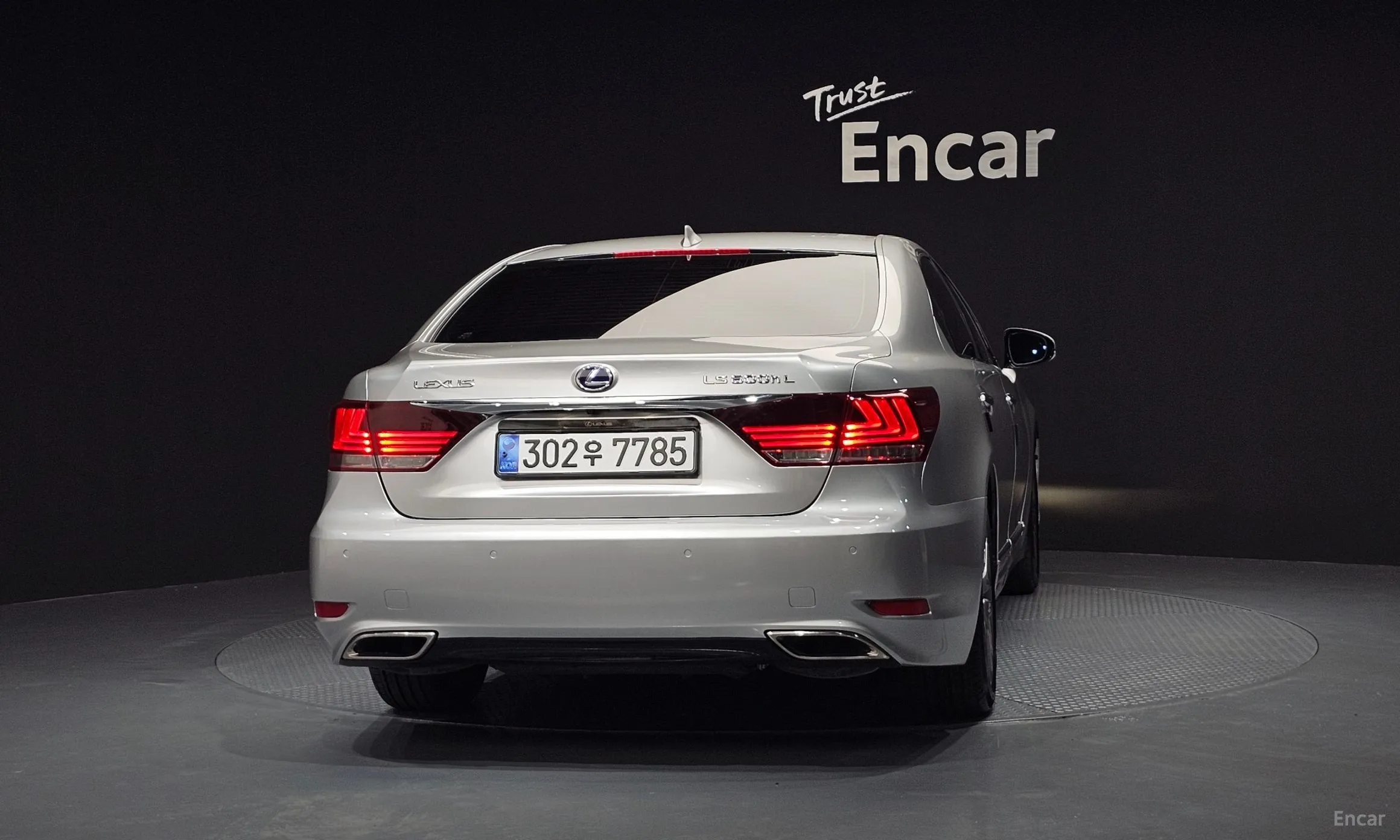 Lexus LS600hL превью 4