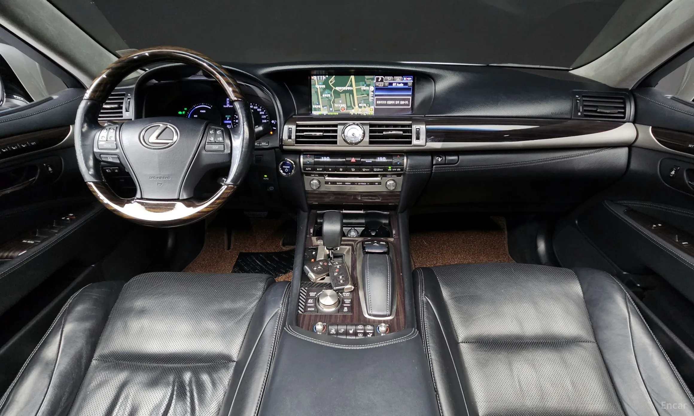 Lexus LS600hL превью 7