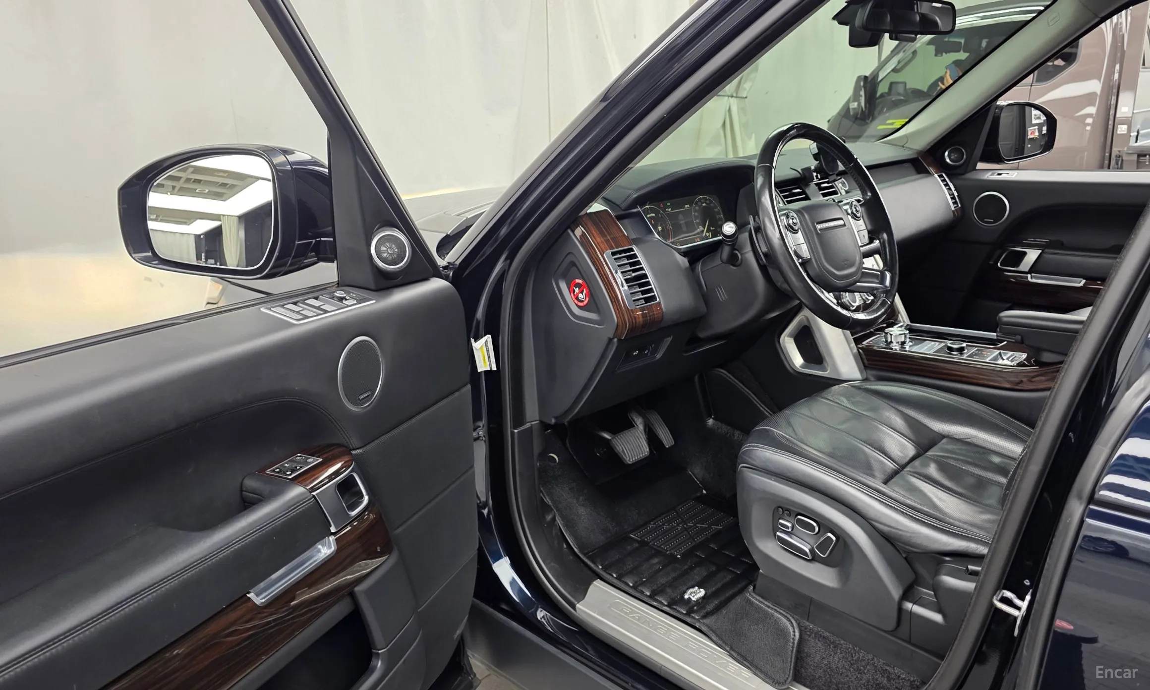 Land Rover Range Rover 4th Generation превью 10