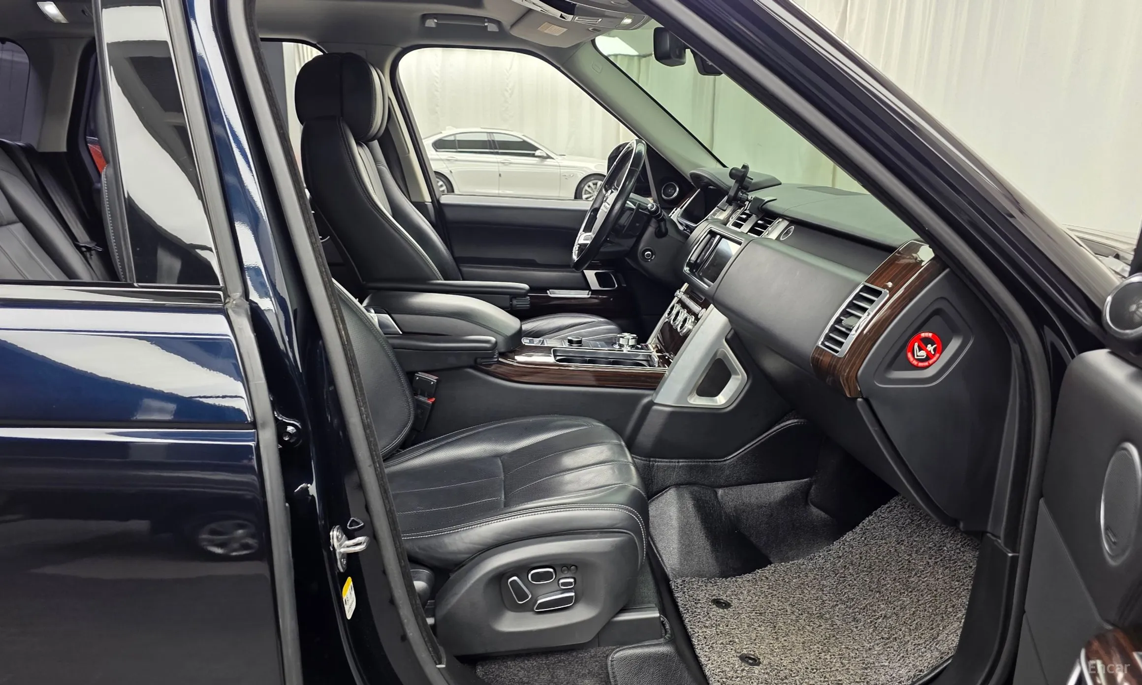 Land Rover Range Rover 4th Generation превью 11