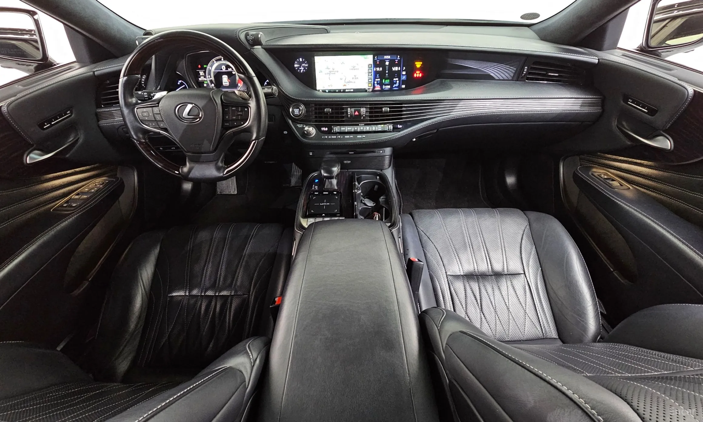 Lexus LS500 5th Generation превью 7