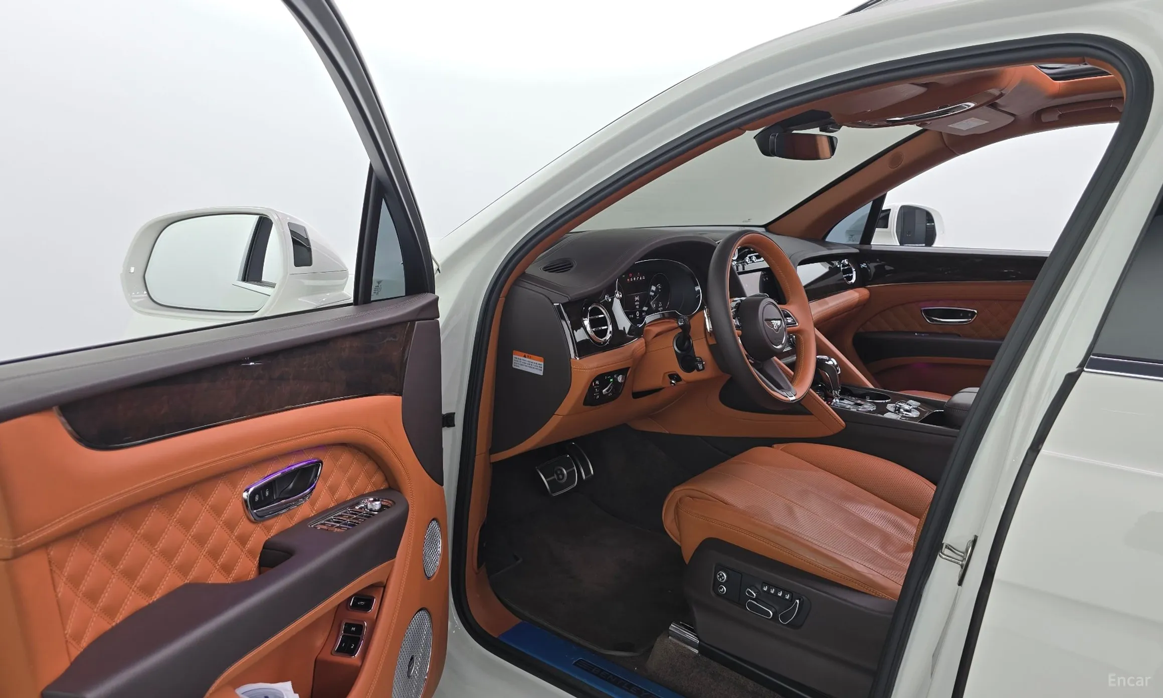 Bentley Bentayga превью 10