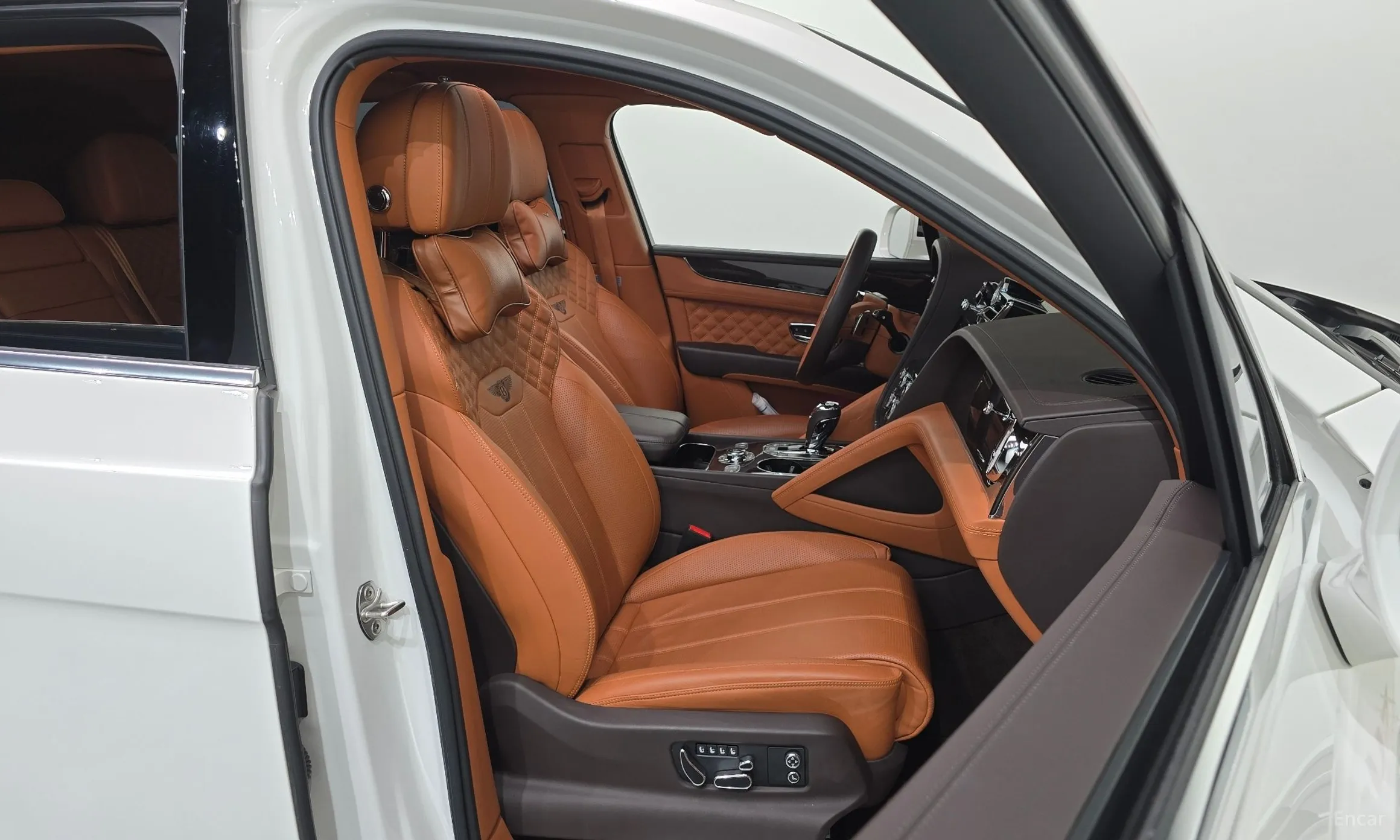 Bentley Bentayga превью 12