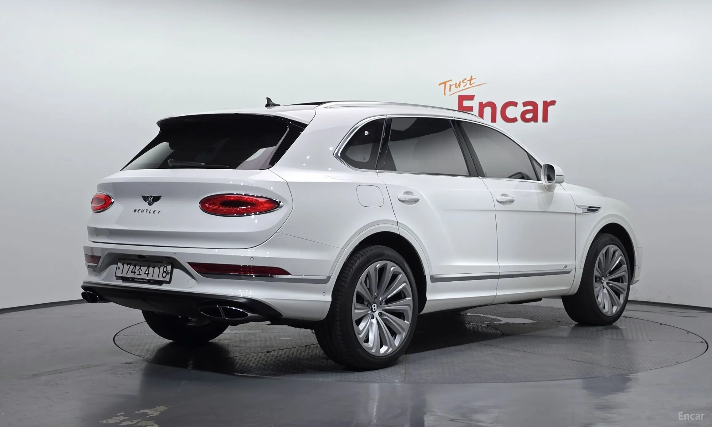 Bentley Bentayga превью 2