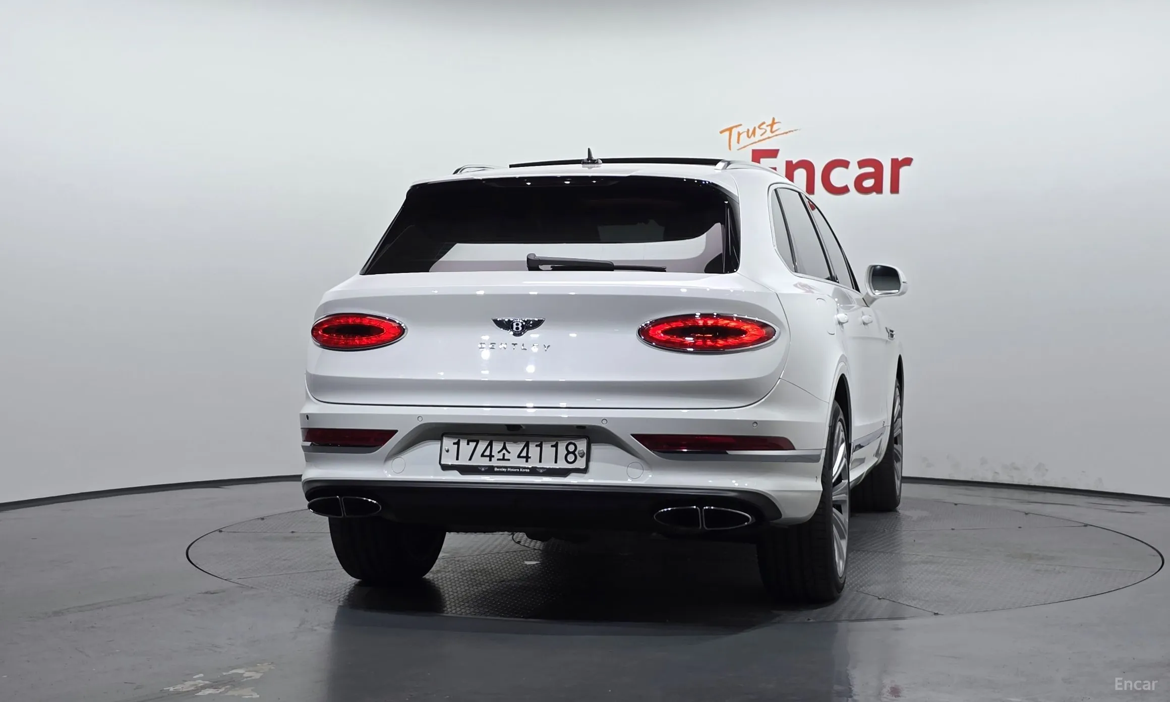 Bentley Bentayga превью 4