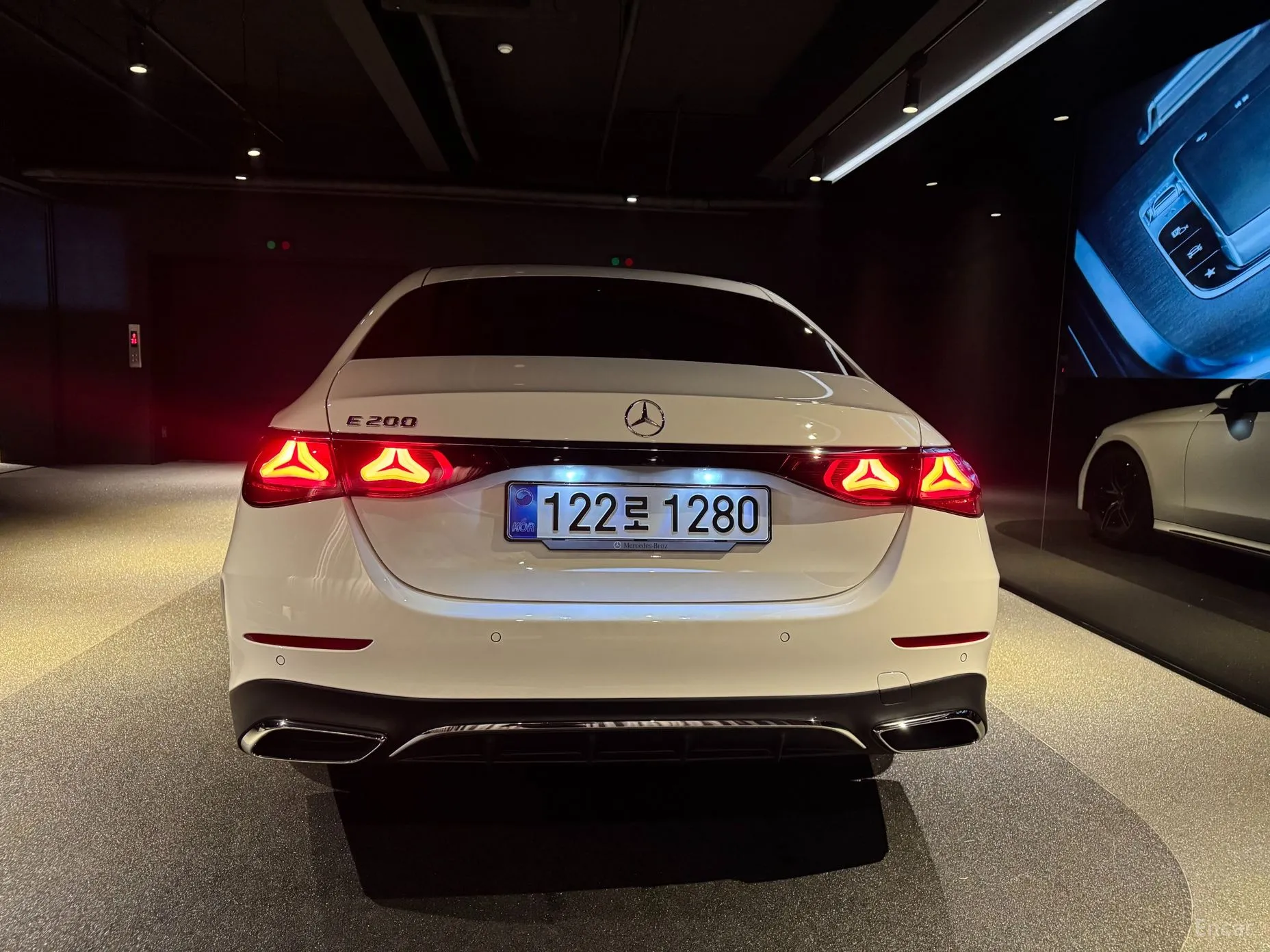 Mercedes Benz E-Class W214 превью 4