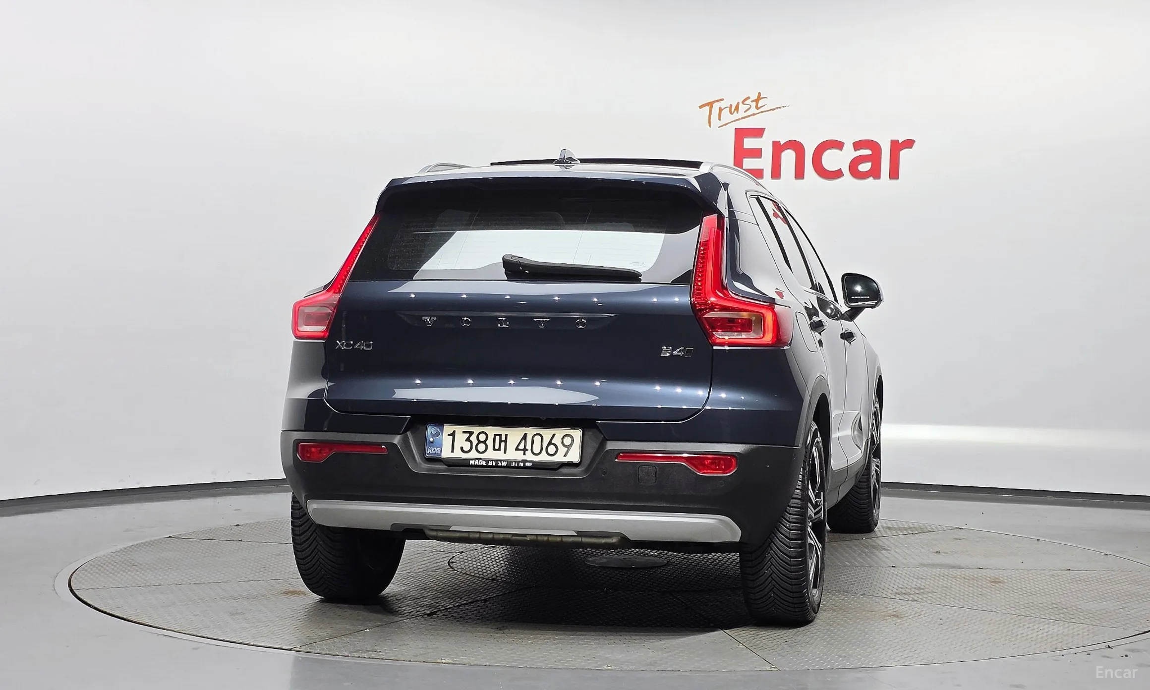 Volvo XC40 превью 4
