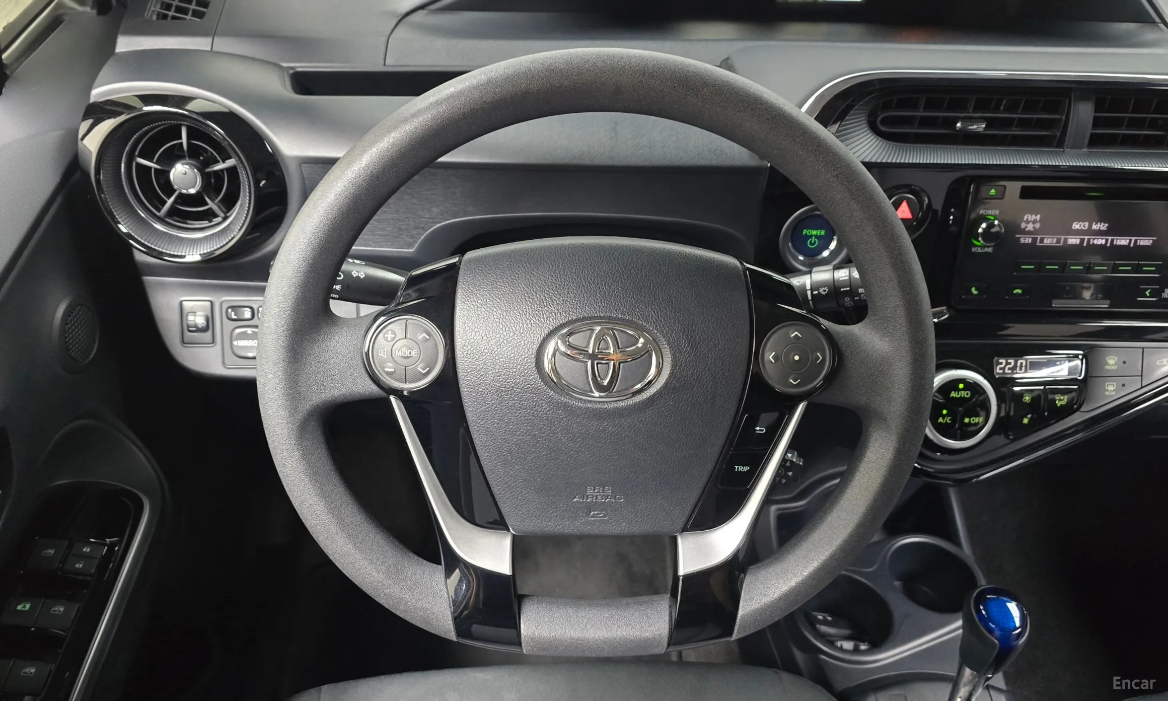Toyota Prius C превью 12
