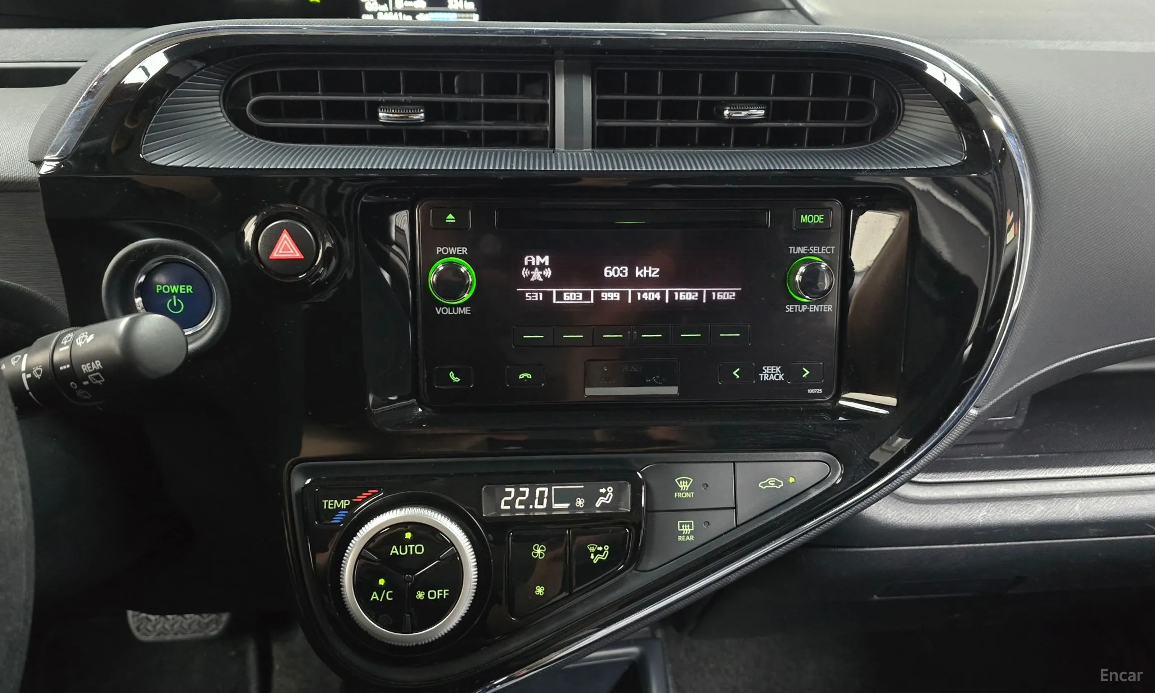 Toyota Prius C превью 13