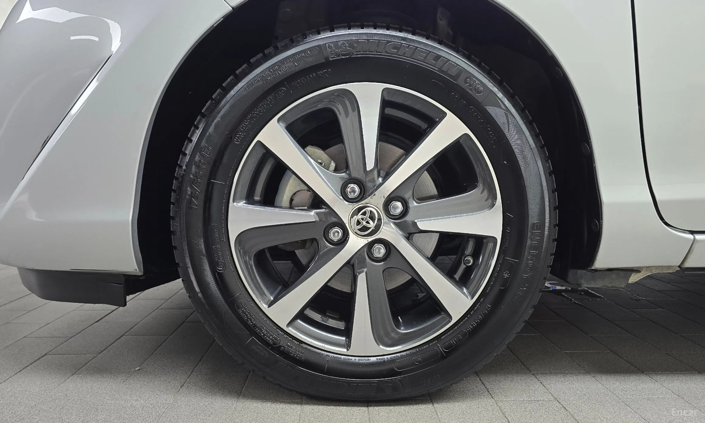 Toyota Prius C превью 5