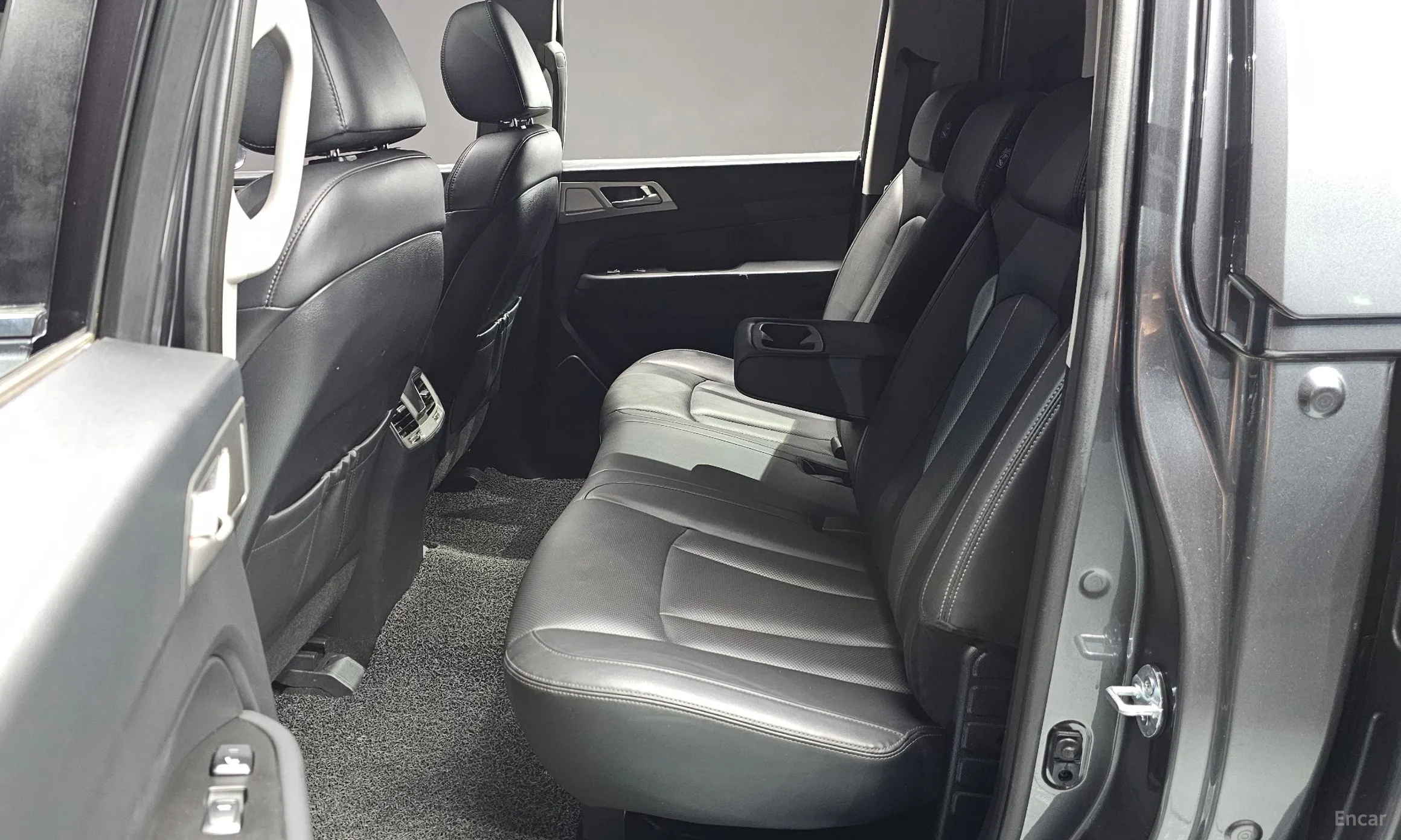 KG Mobility (SsangYong) Rexton Sports превью 11