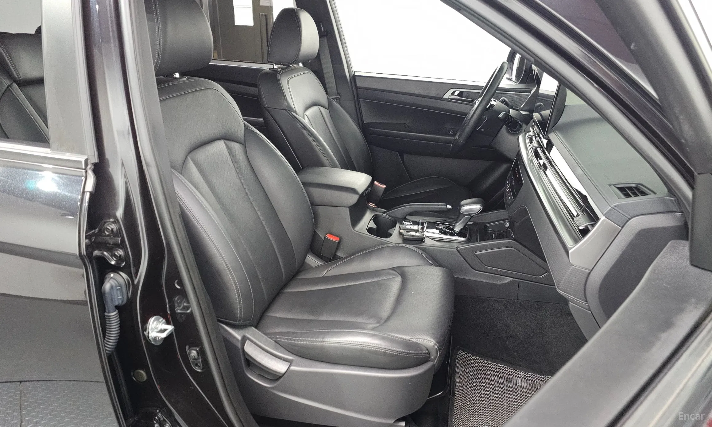 KG Mobility (SsangYong) Rexton Sports превью 11