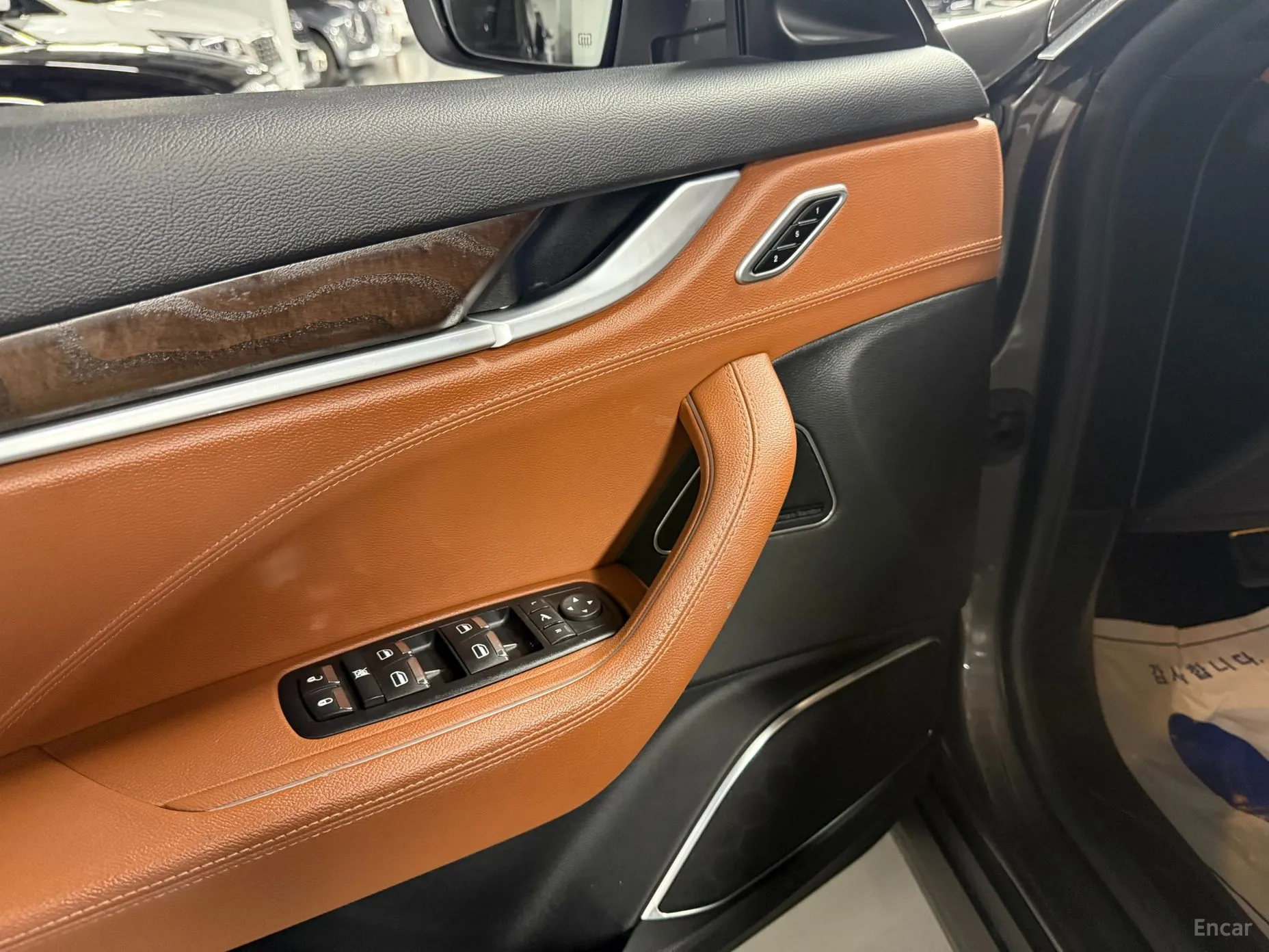 Maserati Levante превью 11