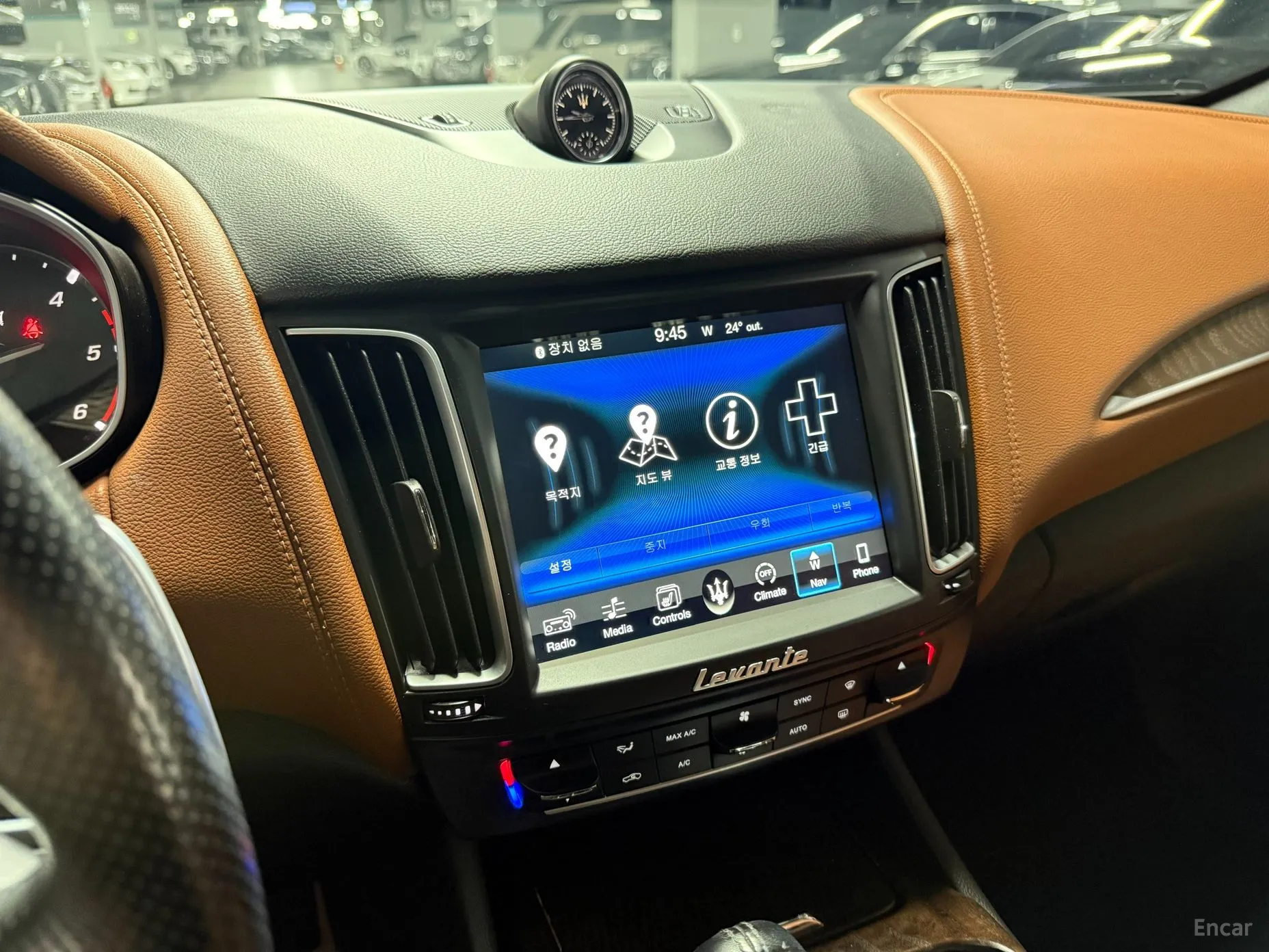Maserati Levante превью 13