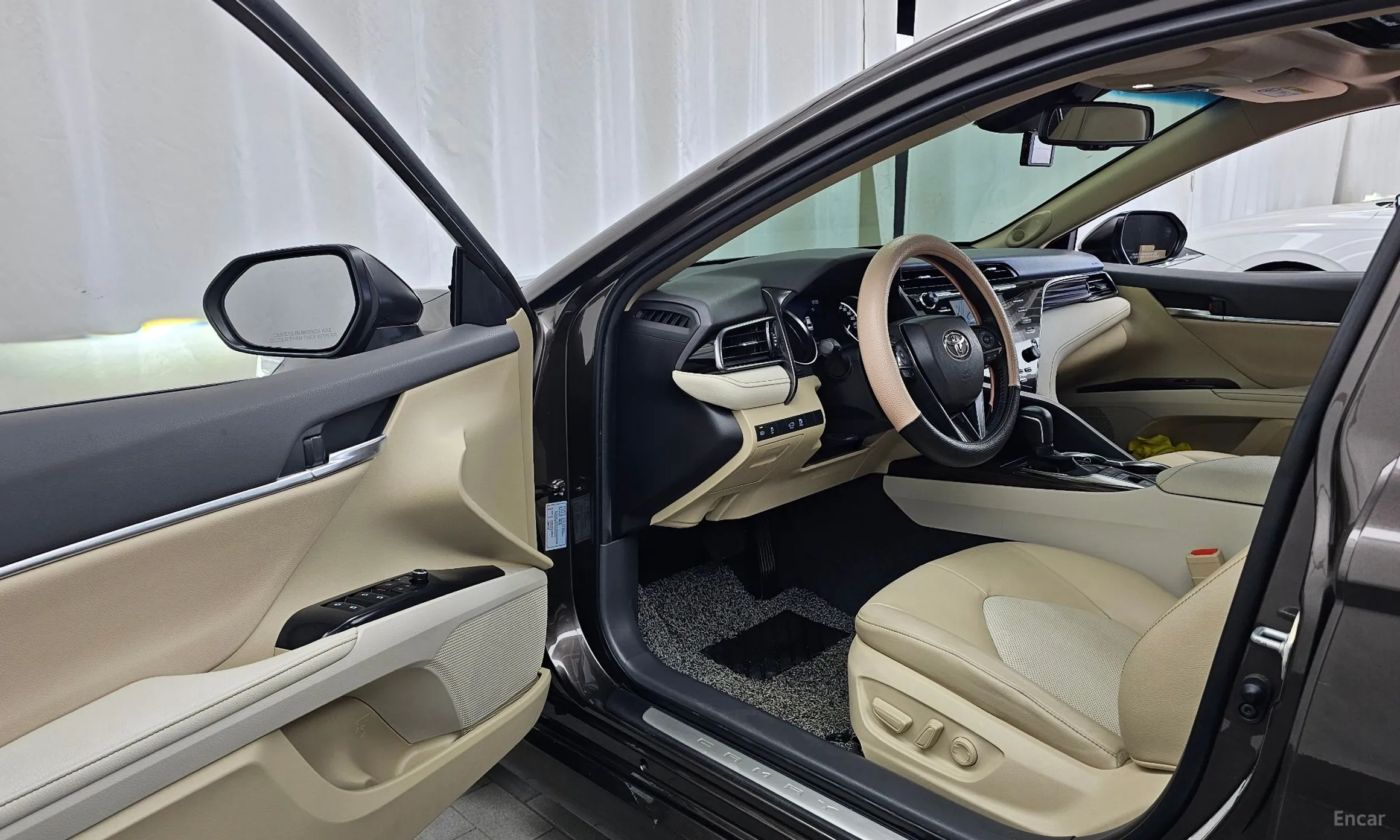Toyota Camry (XV70) превью 10