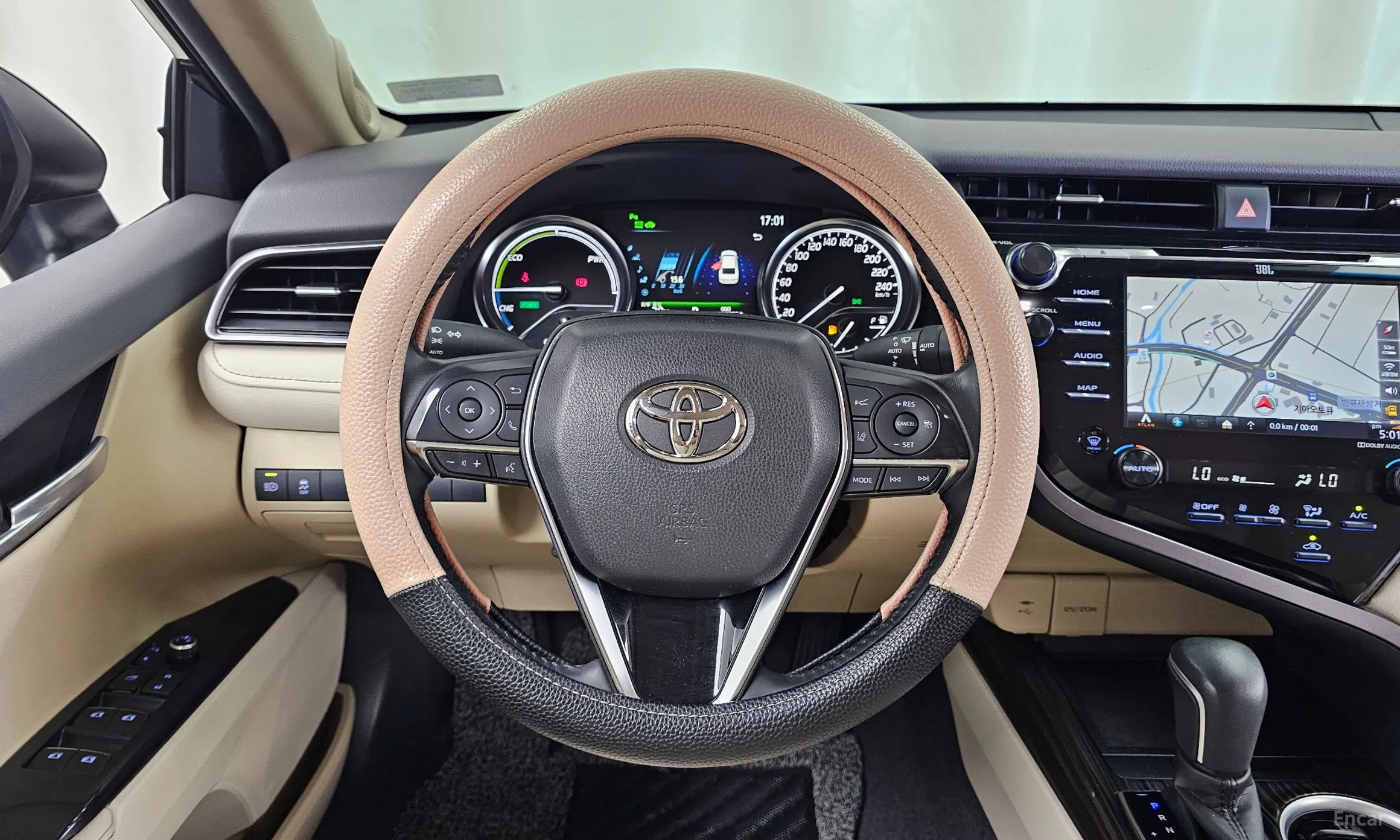 Toyota Camry (XV70) превью 13