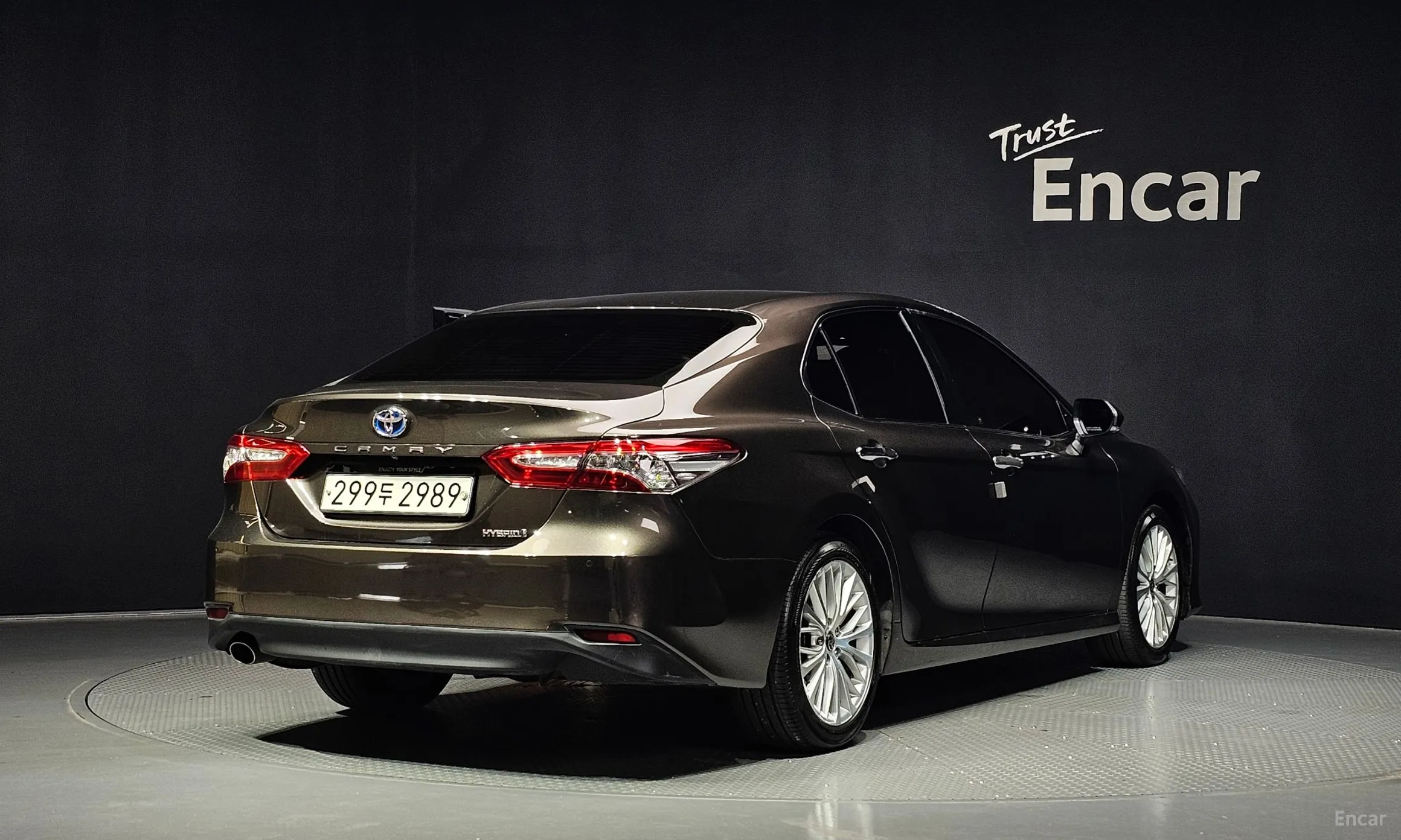Toyota Camry (XV70) превью 2