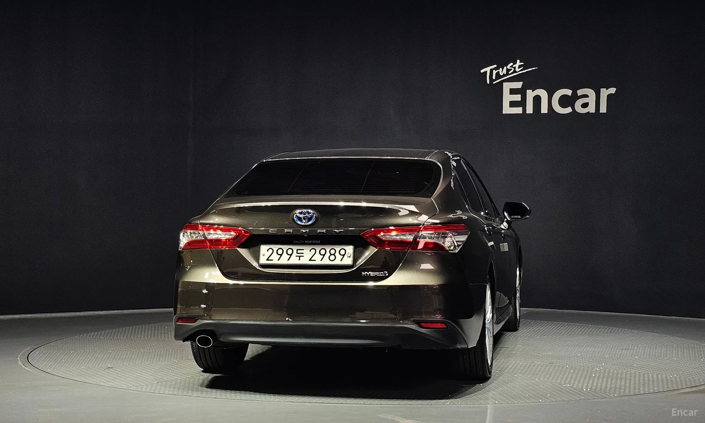 Toyota Camry (XV70) превью 4