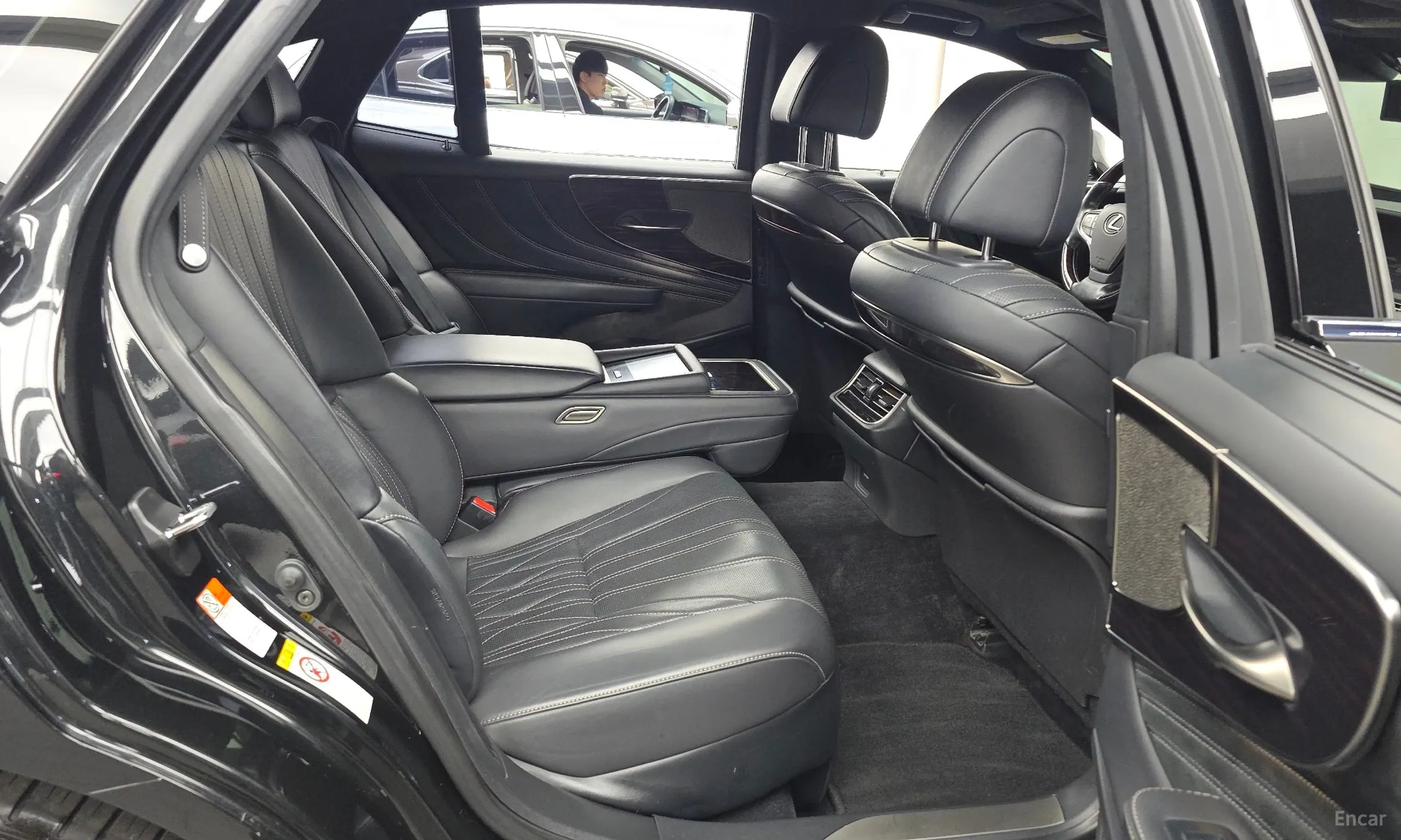 Lexus LS500h Gen 5 превью 12
