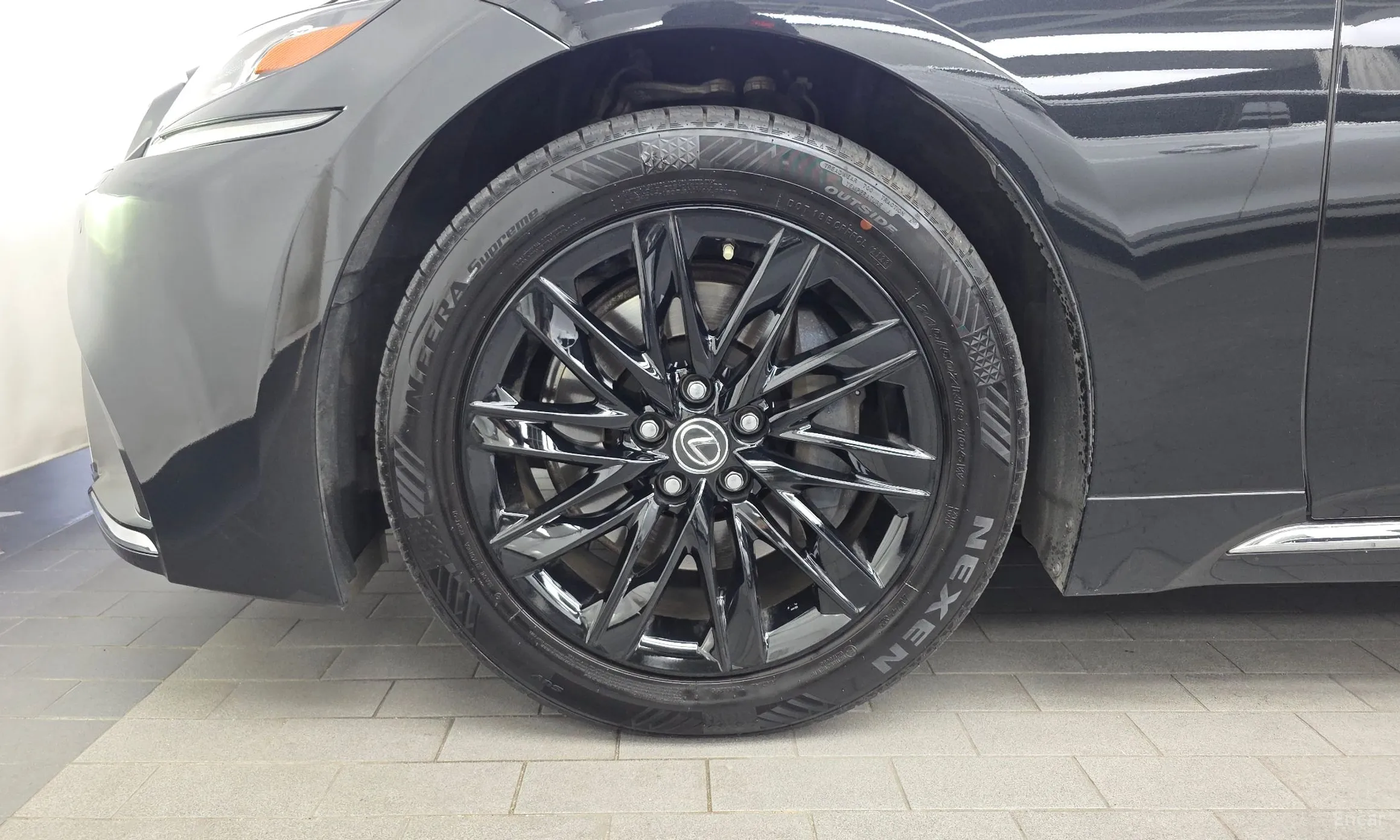 Lexus LS500h Gen 5 превью 5