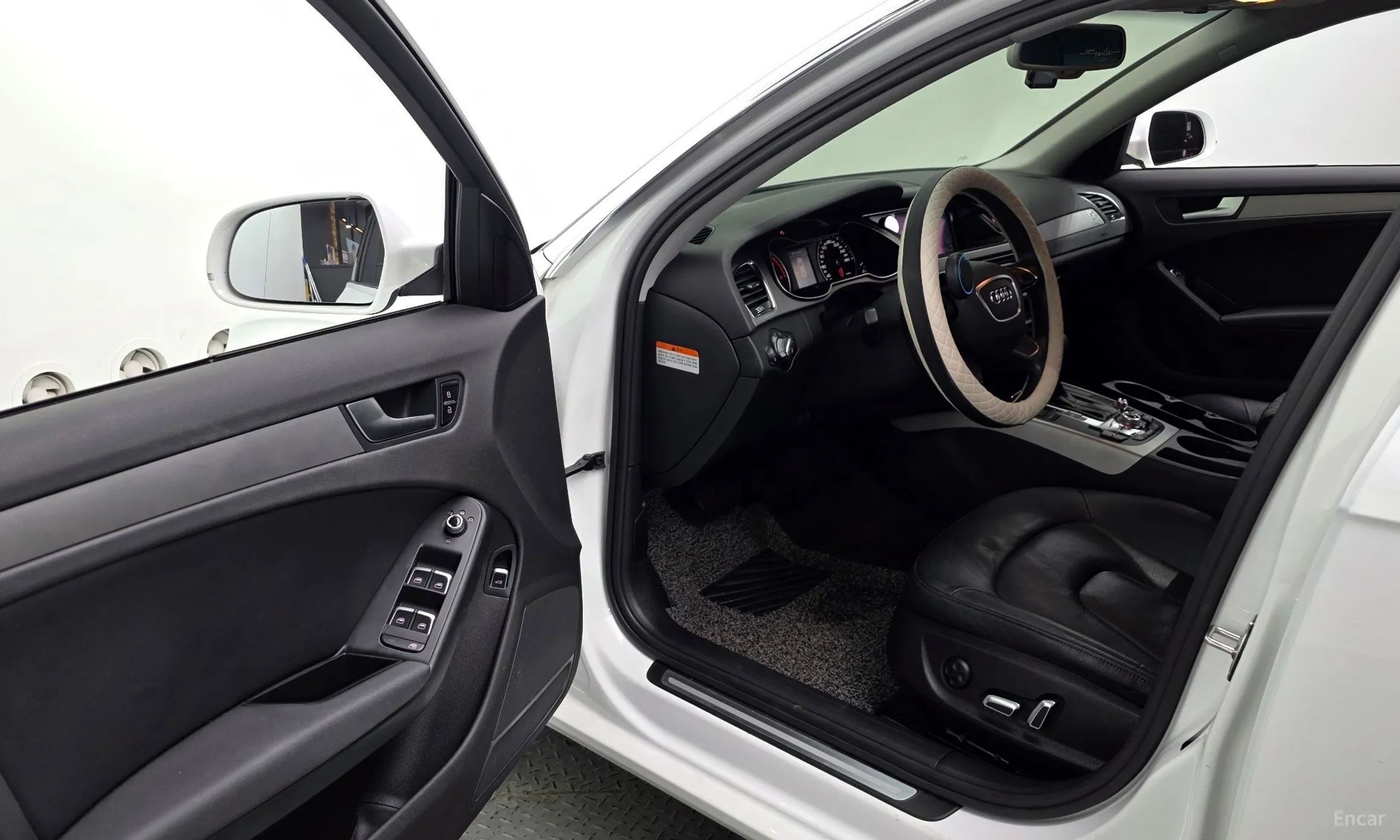 Audi New A4 превью 11