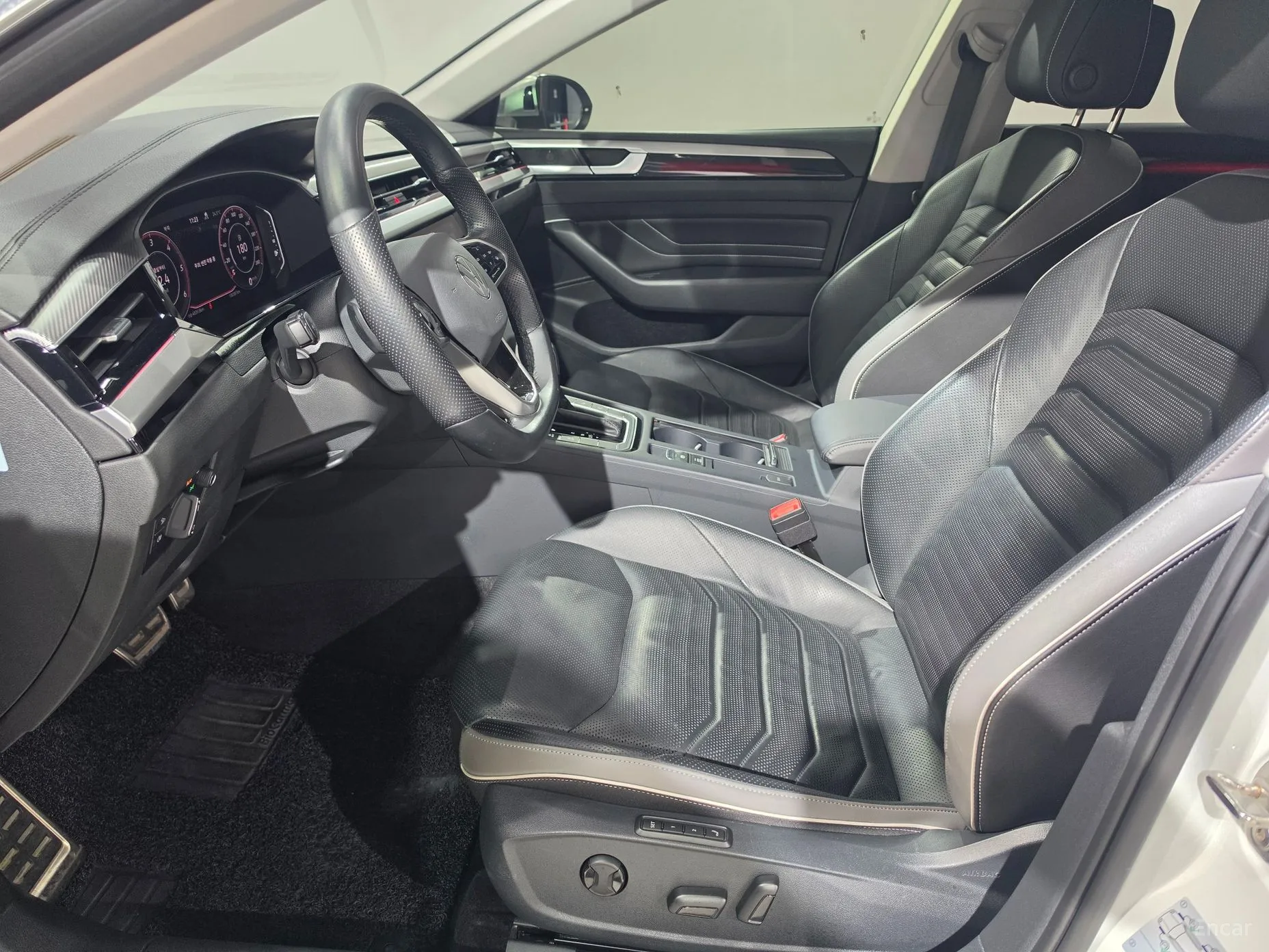 Volkswagen Ateon превью 11