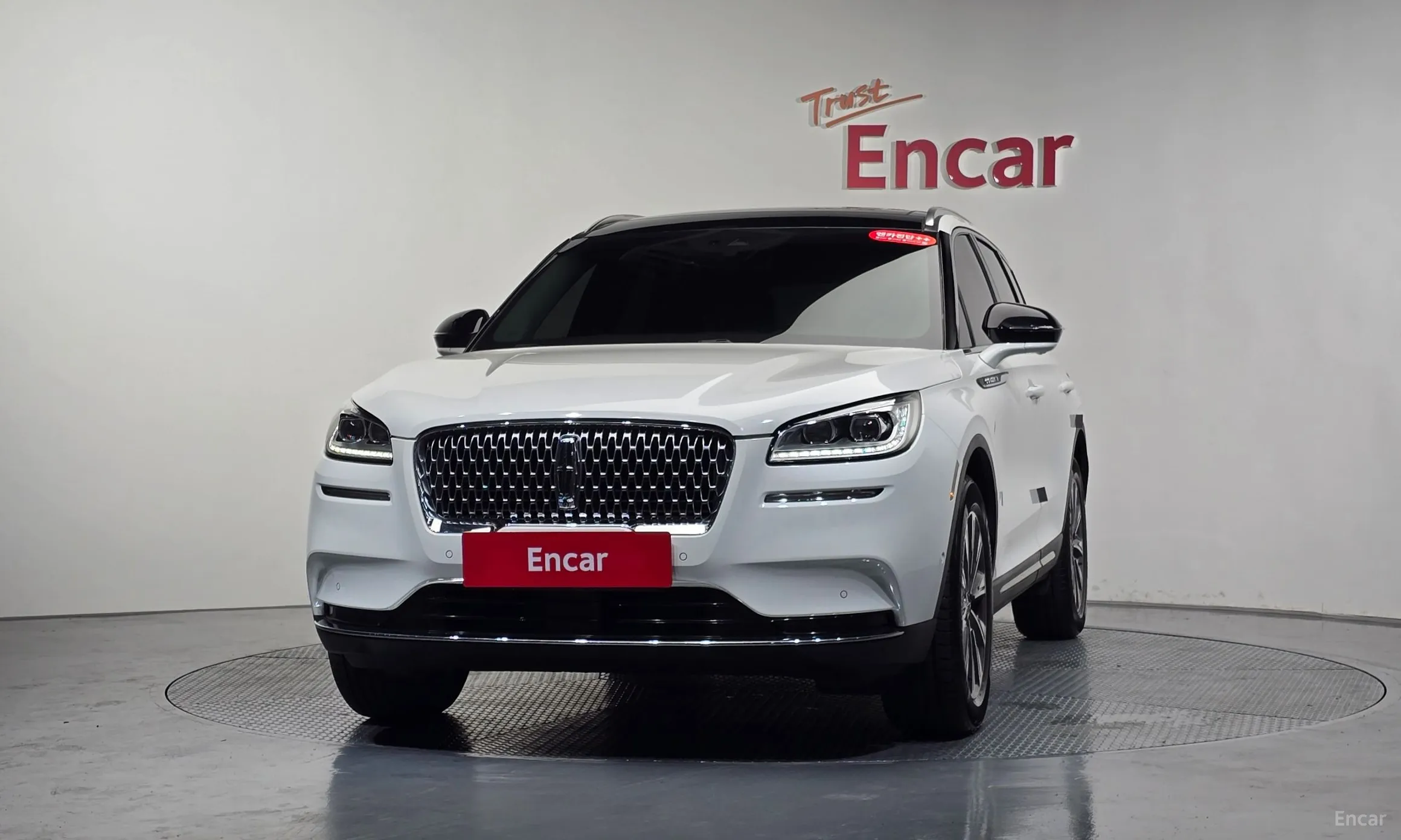 Lincoln Corsair превью 3