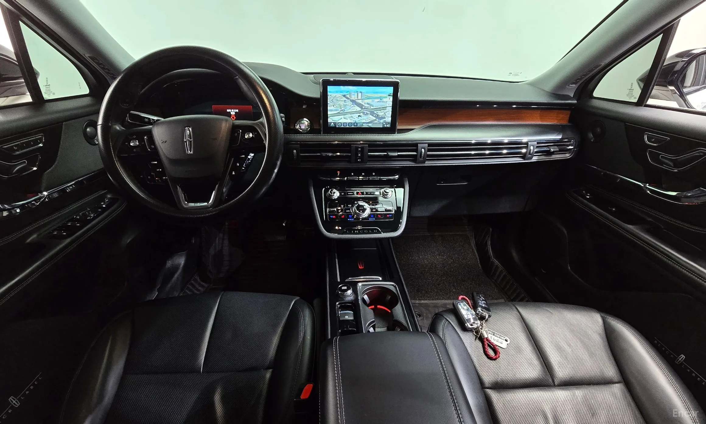 Lincoln Corsair превью 7