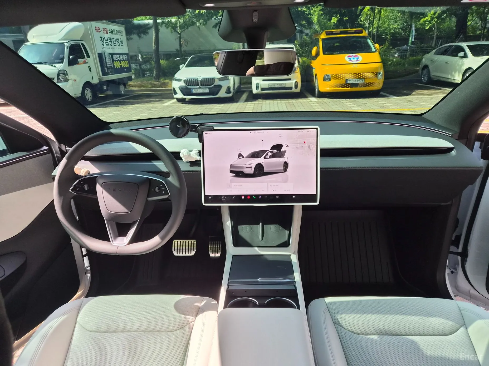 Tesla Model Y превью 11