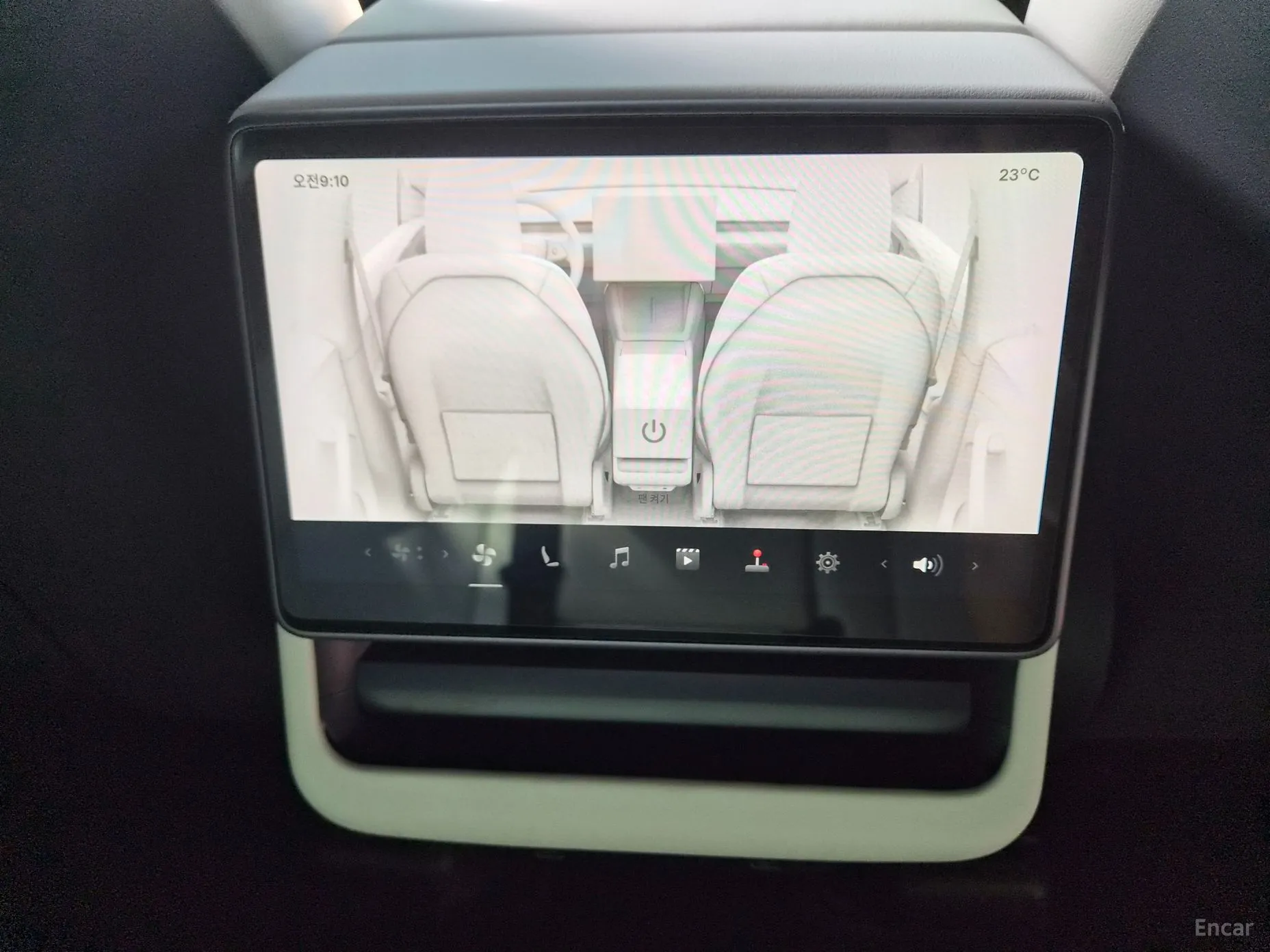 Tesla Model Y превью 14